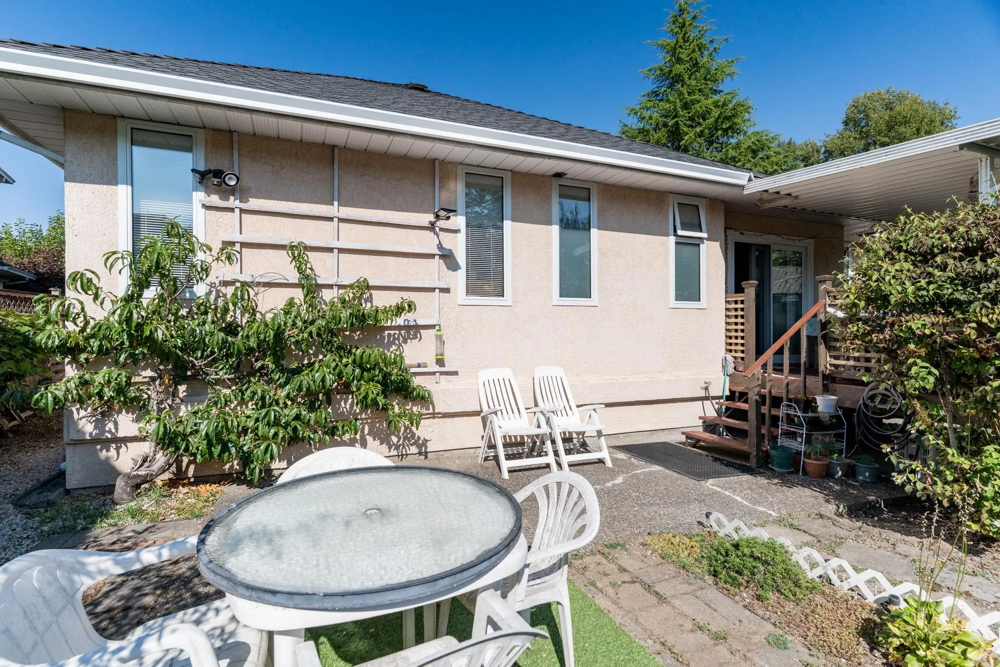 14092 86a Avenue
