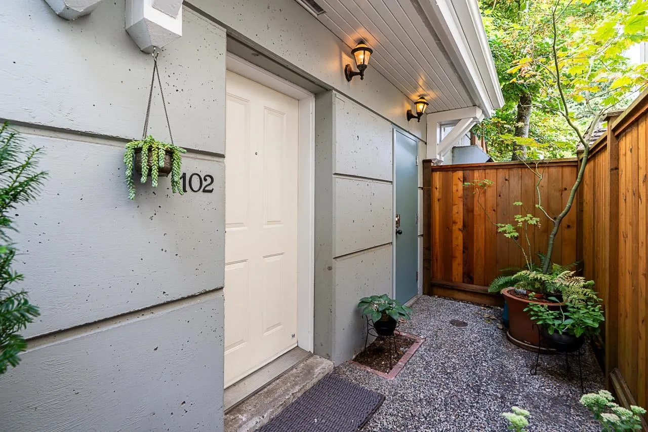 102 3188 Camosun Street
