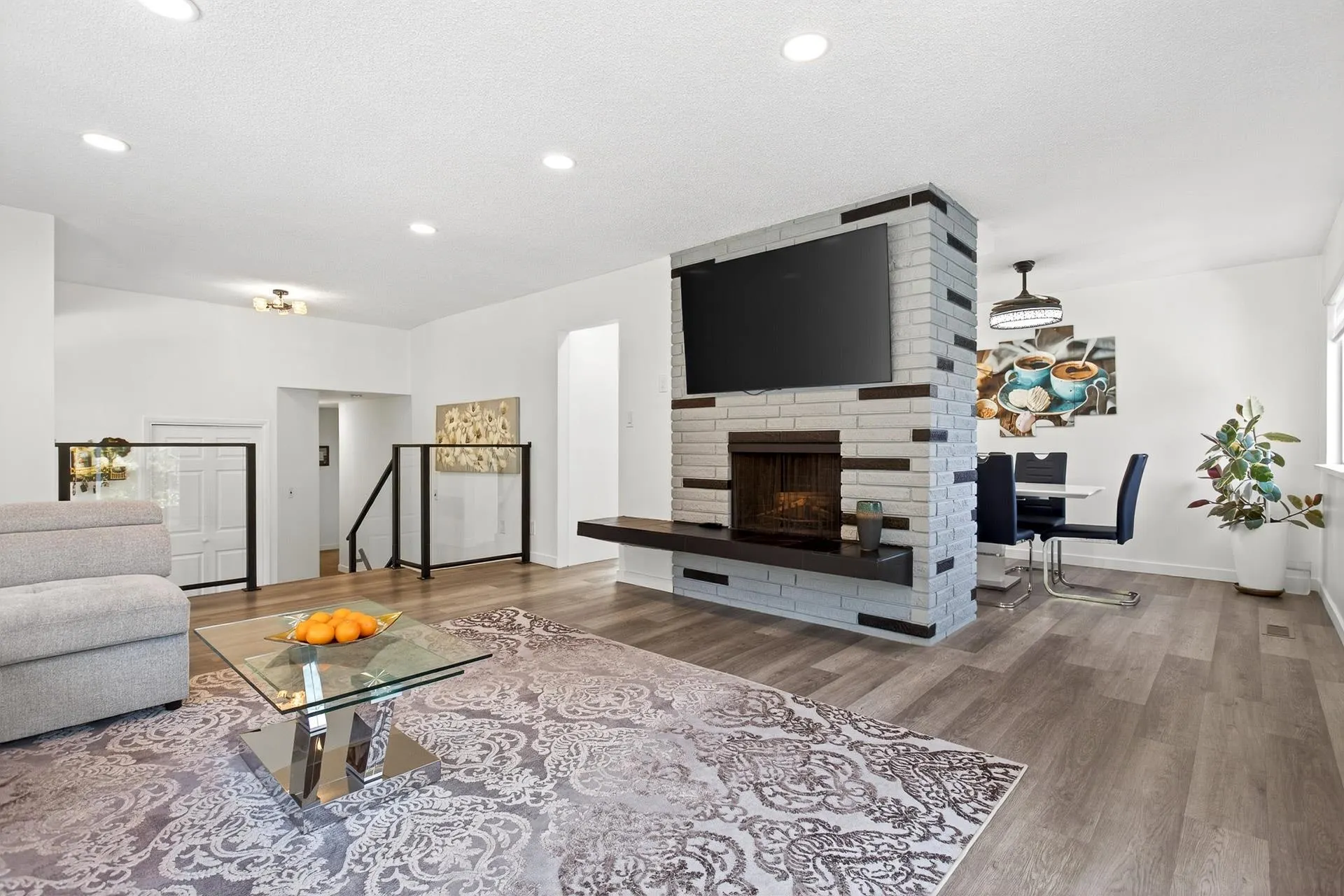 11906 100 Avenue