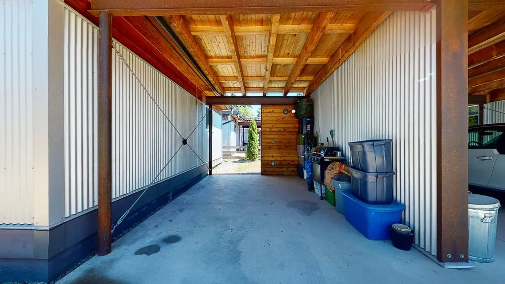 890 Trower Lane