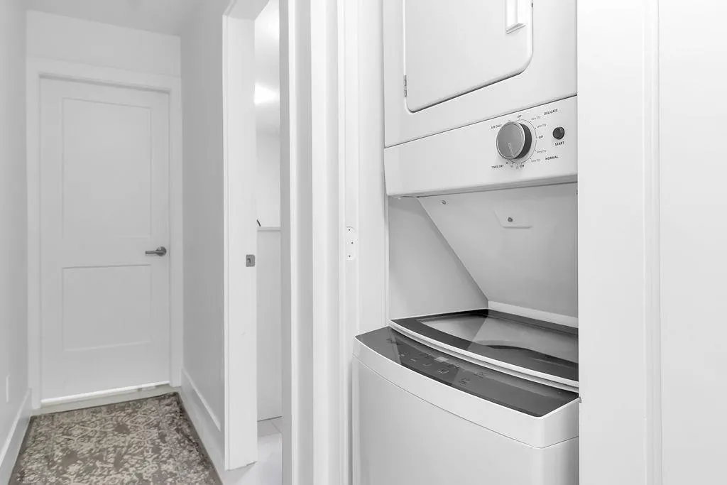 1462 Pitt River Road