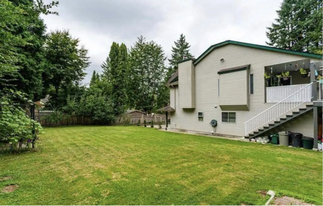 21209 Dewdney Trunk Rd
