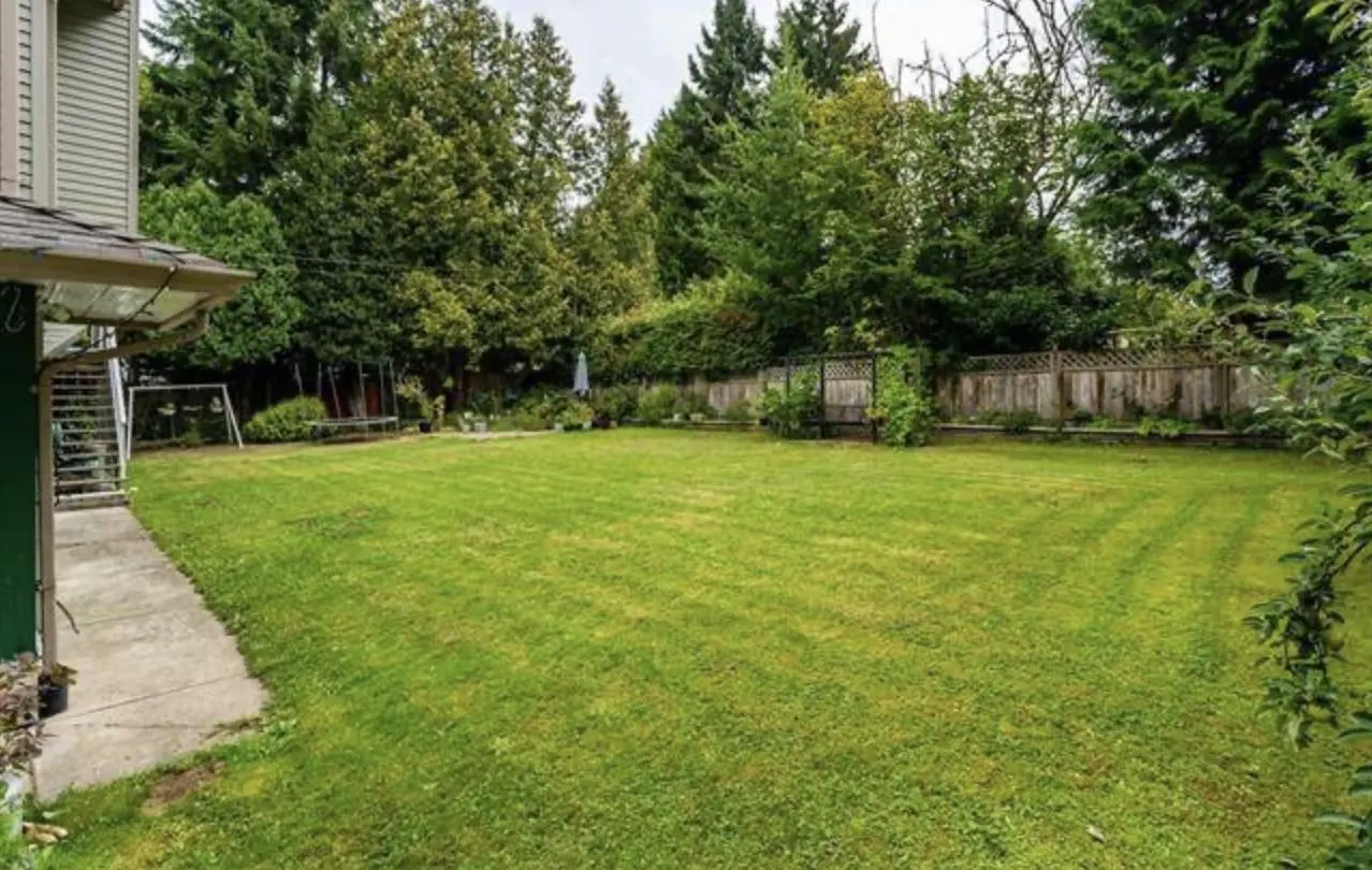 21209 Dewdney Trunk Rd