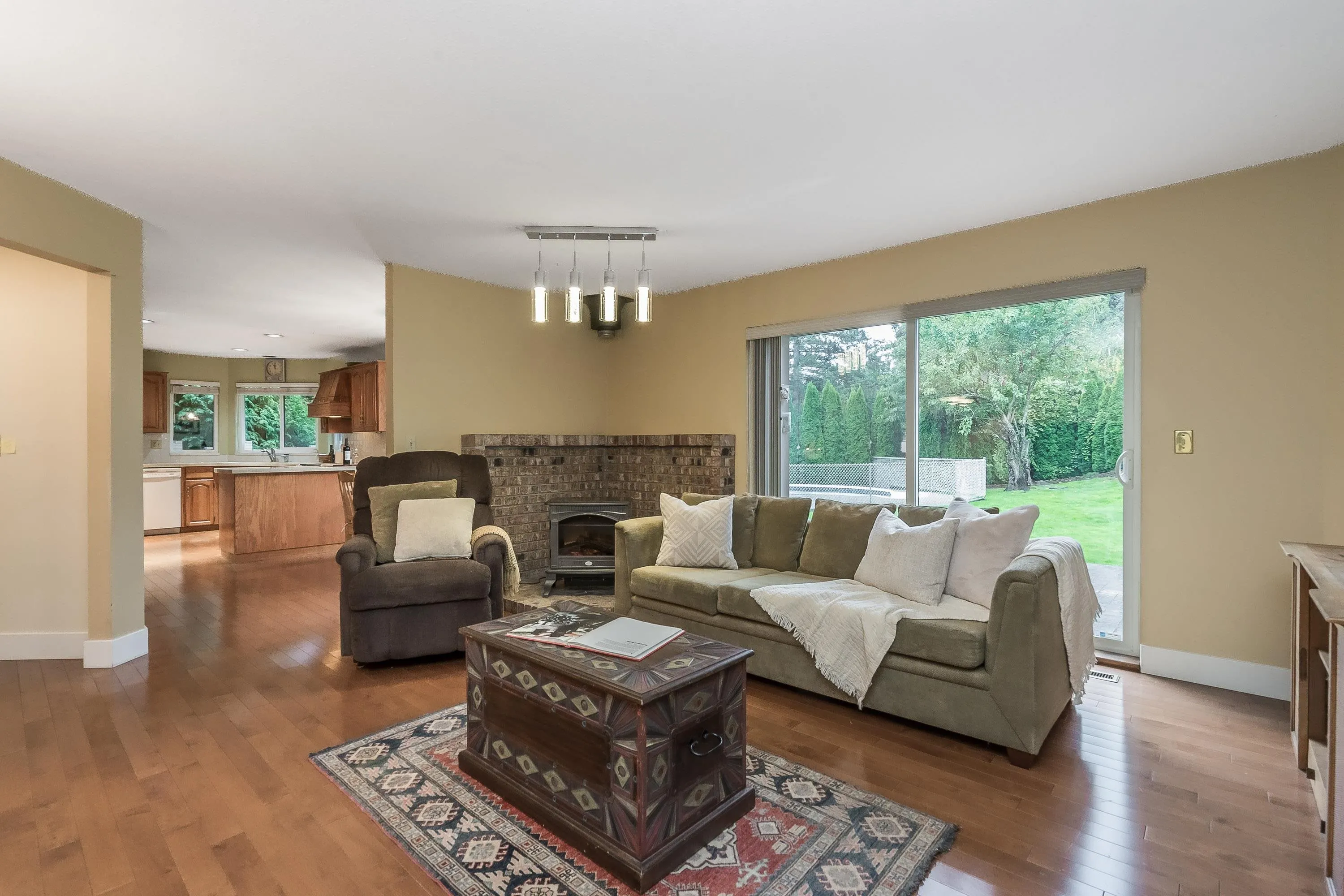 15336 Killarney Close