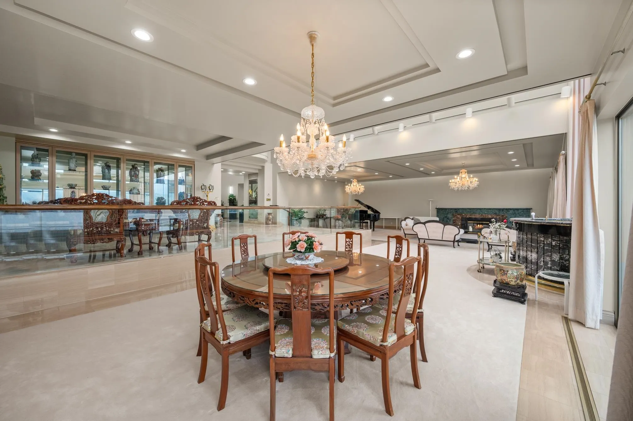 828 Beachview Drive