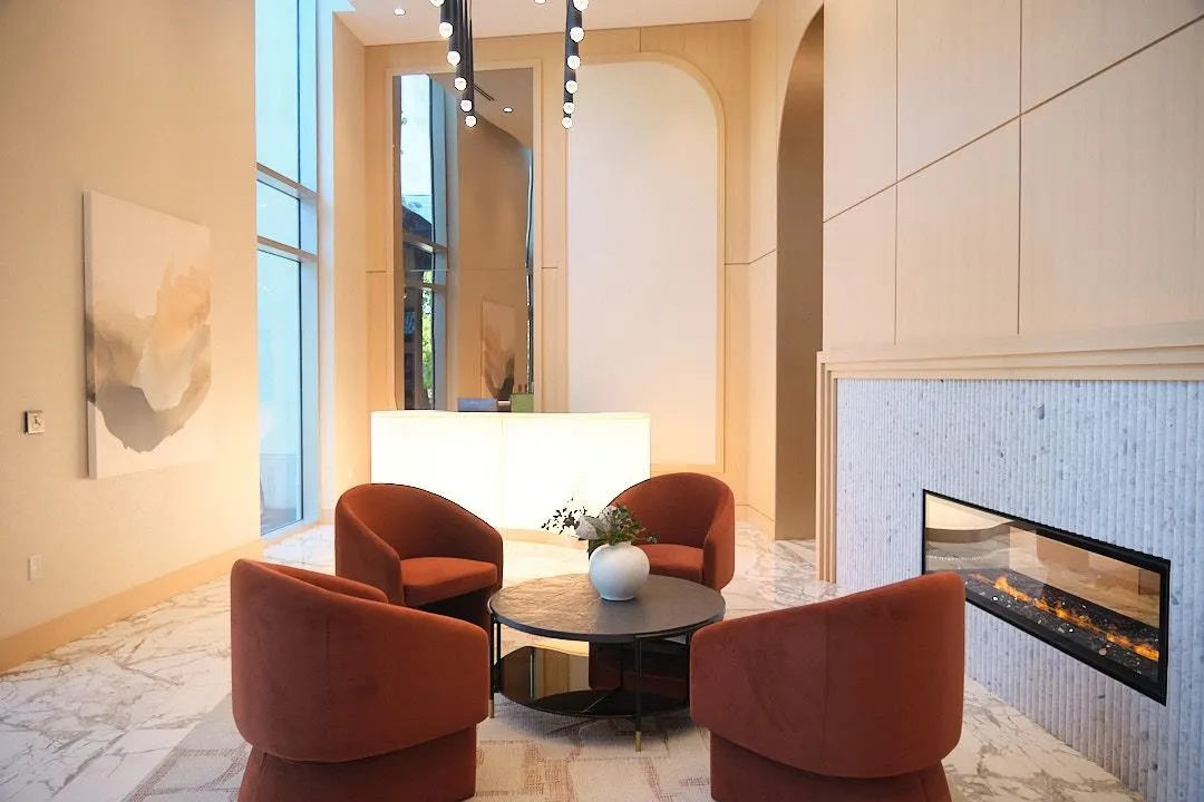 212 1342 Johnston Road