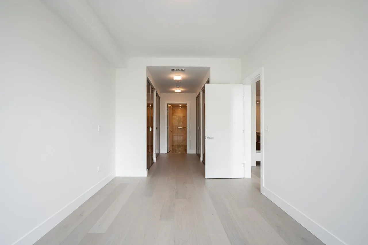 212 1342 Johnston Road