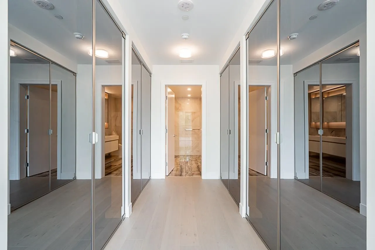 212 1342 Johnston Road