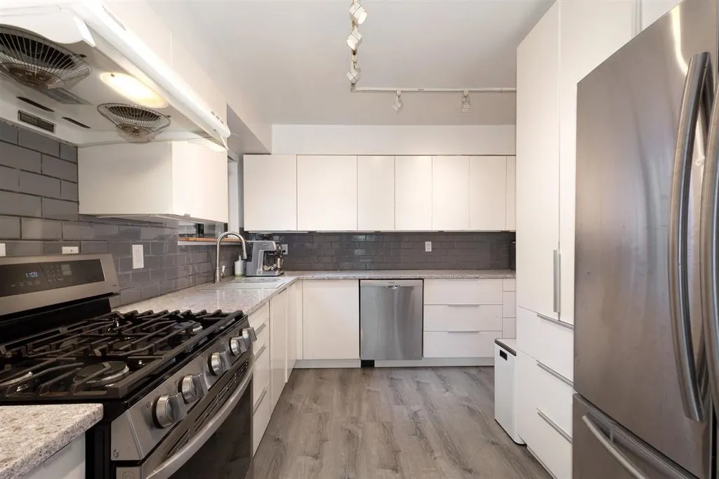 2364 Marine Drive
