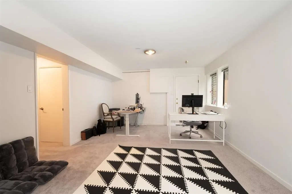 2364 Marine Drive