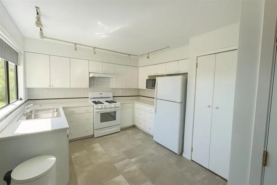 2366 Marine Drive