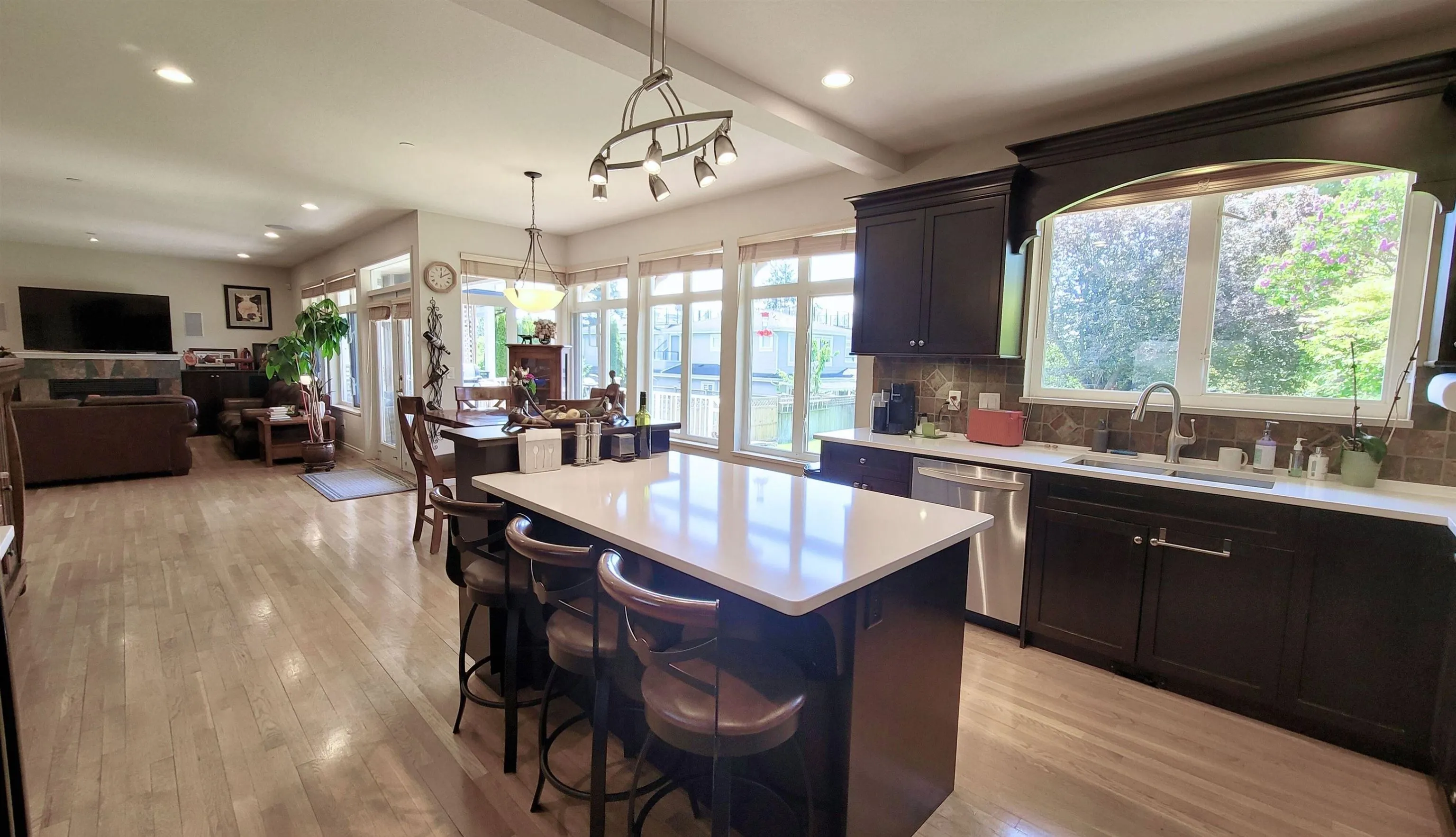 15974 Buena Vista Avenue