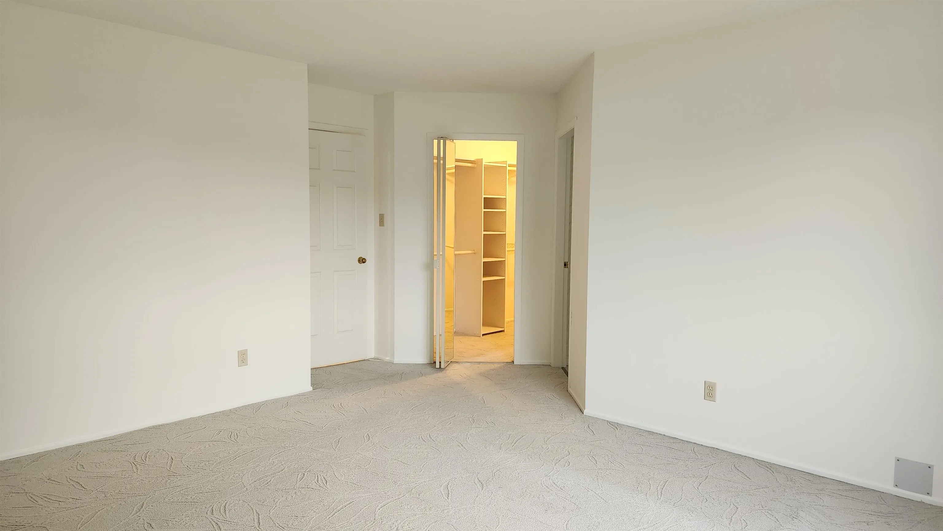 102 6086 W Boundary Drive