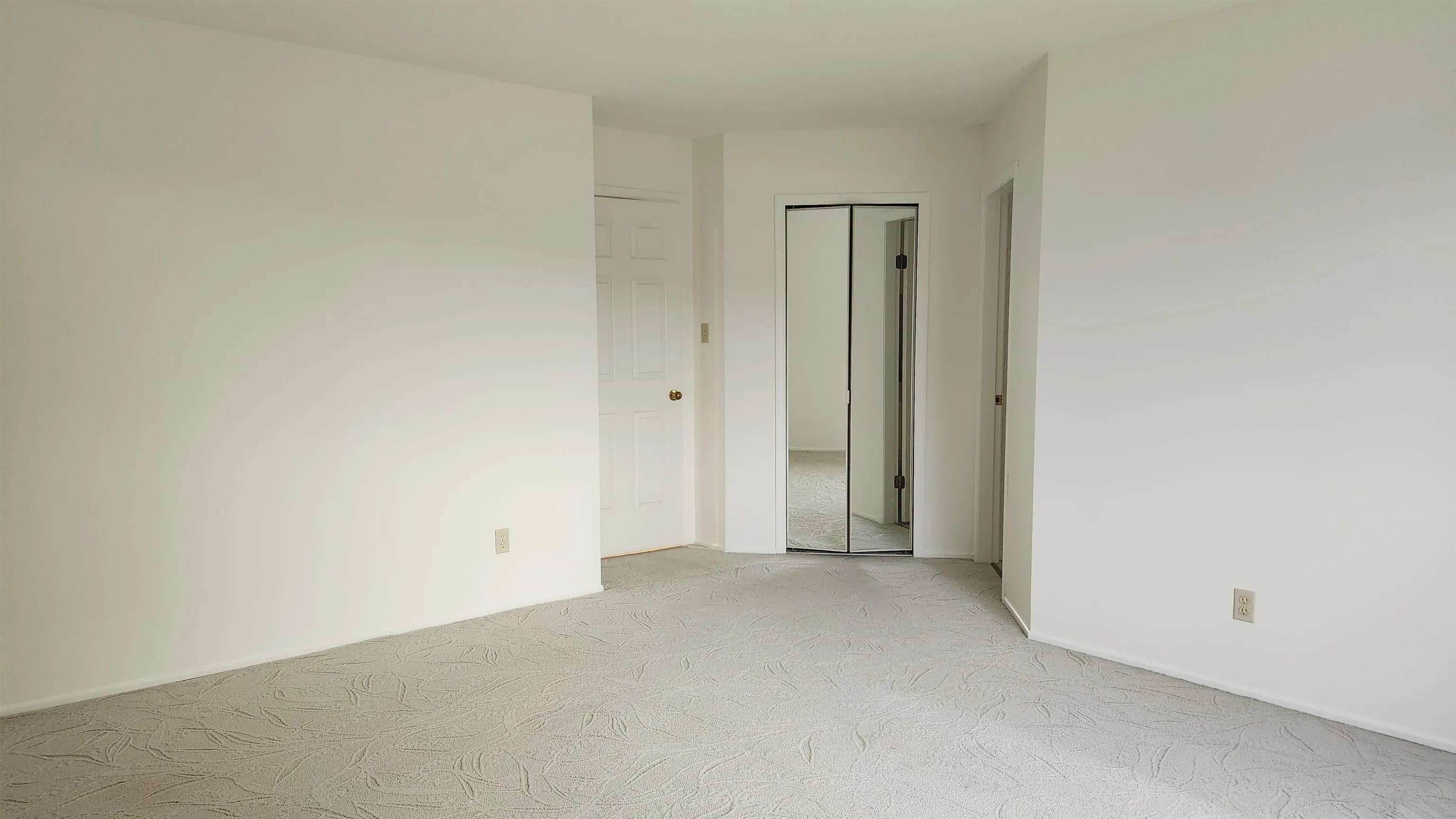 102 6086 W Boundary Drive