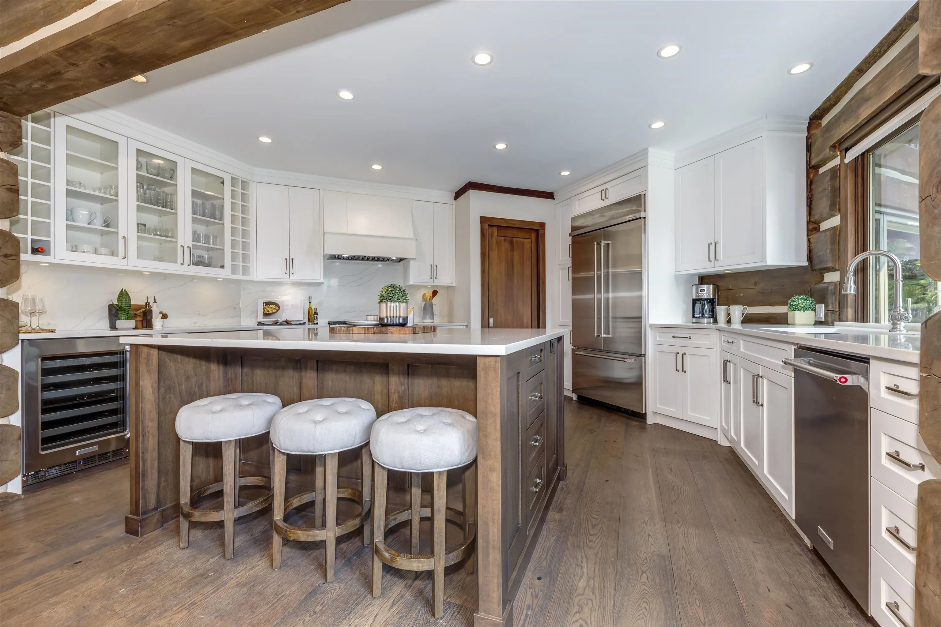 3354 Peak Drive