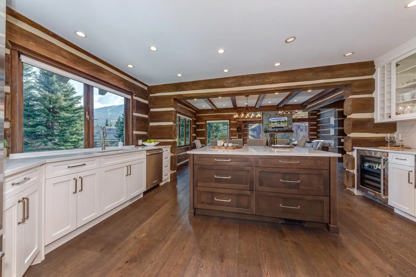 3354 Peak Drive