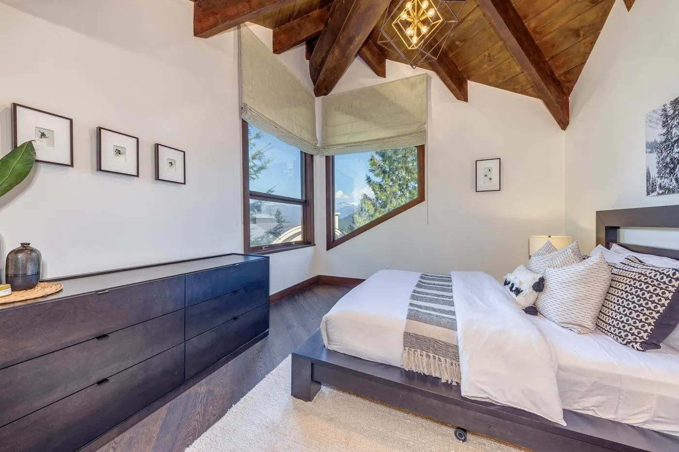 3354 Peak Drive