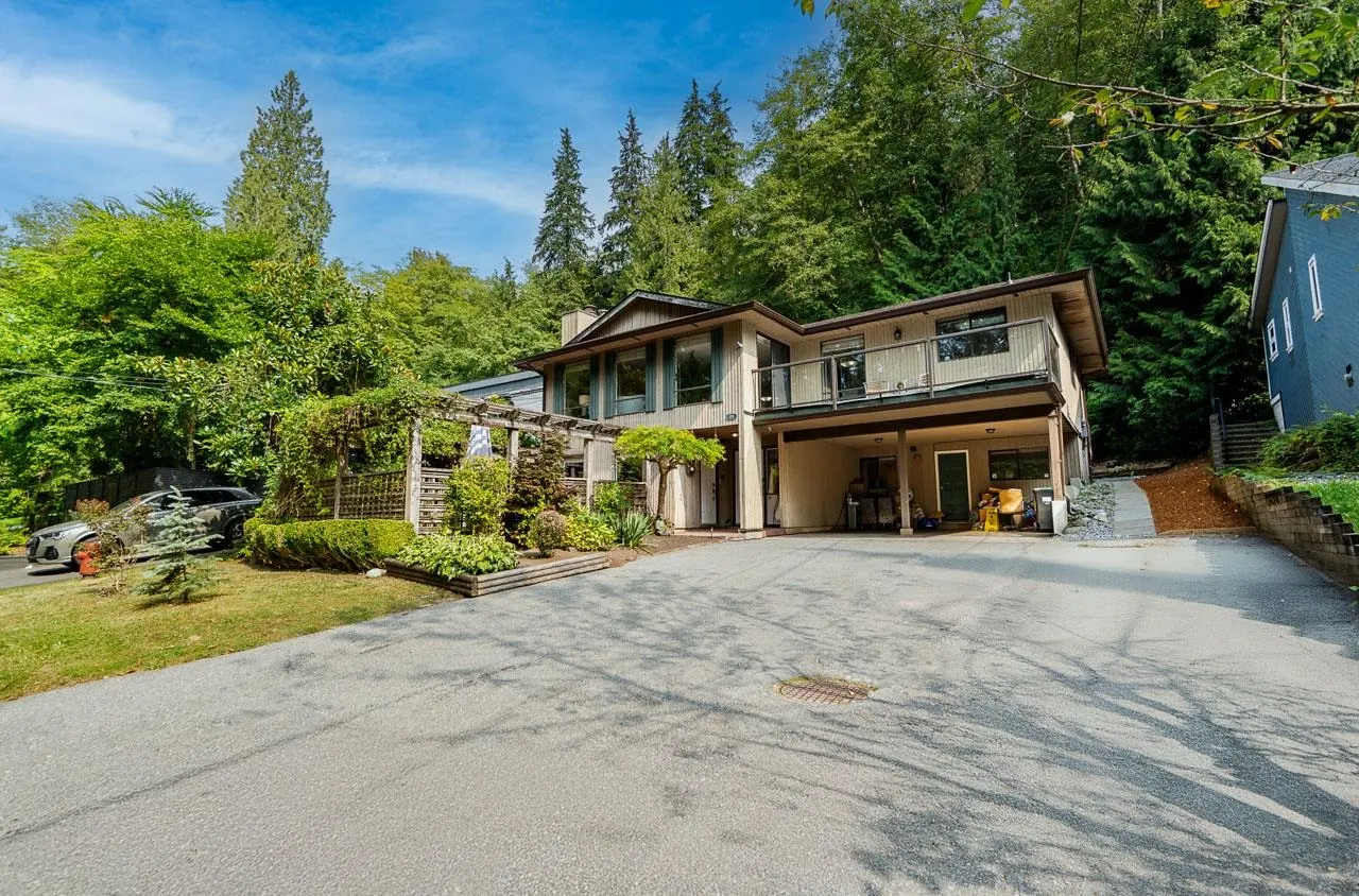 1184 Riverside Drive