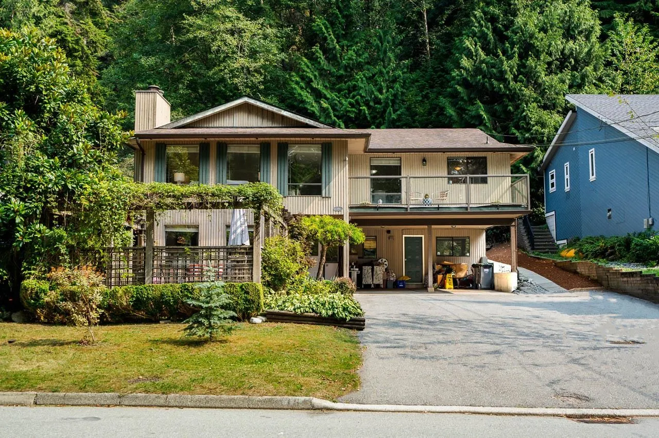 1184 Riverside Drive