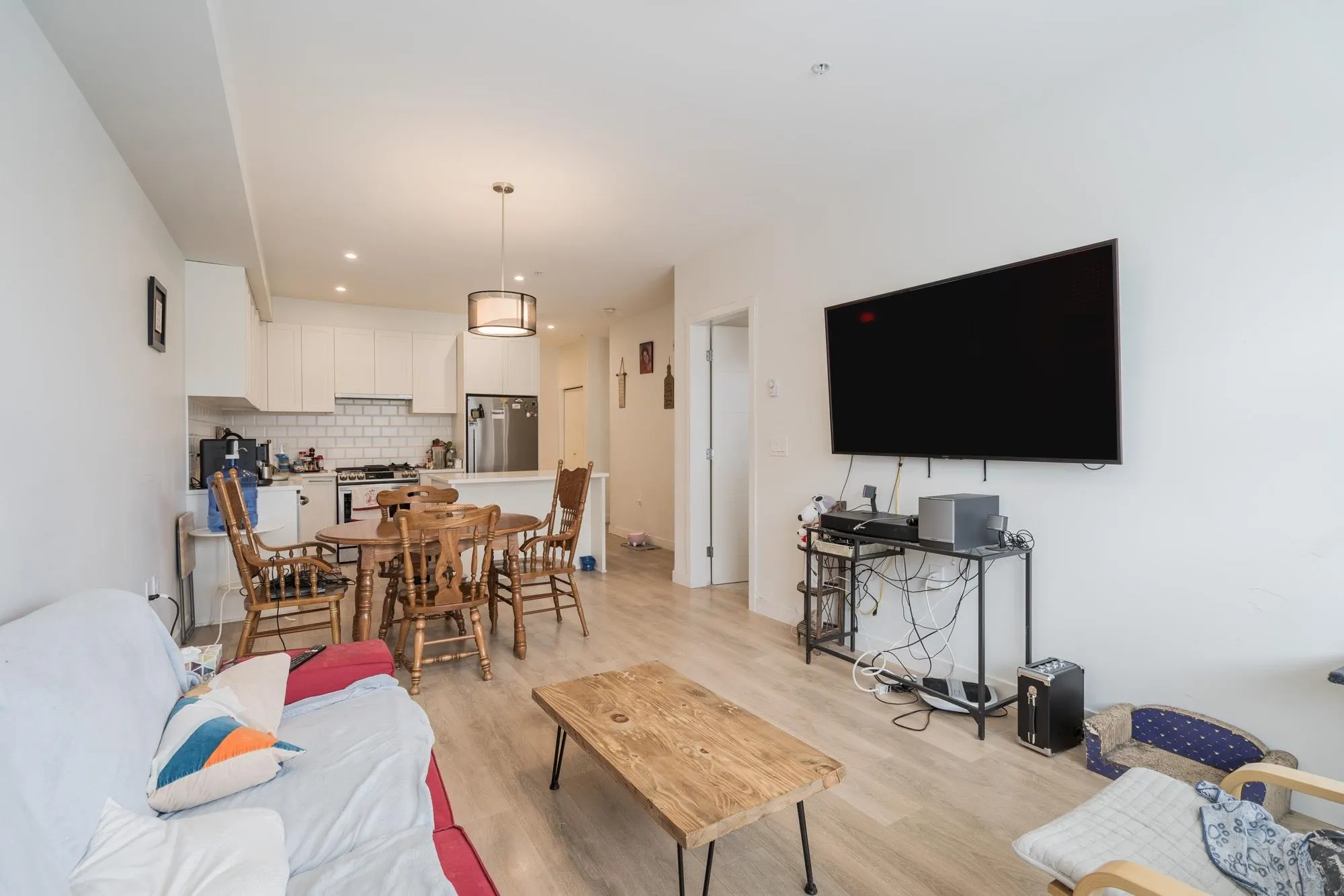 227 5415 Brydon Crescent
