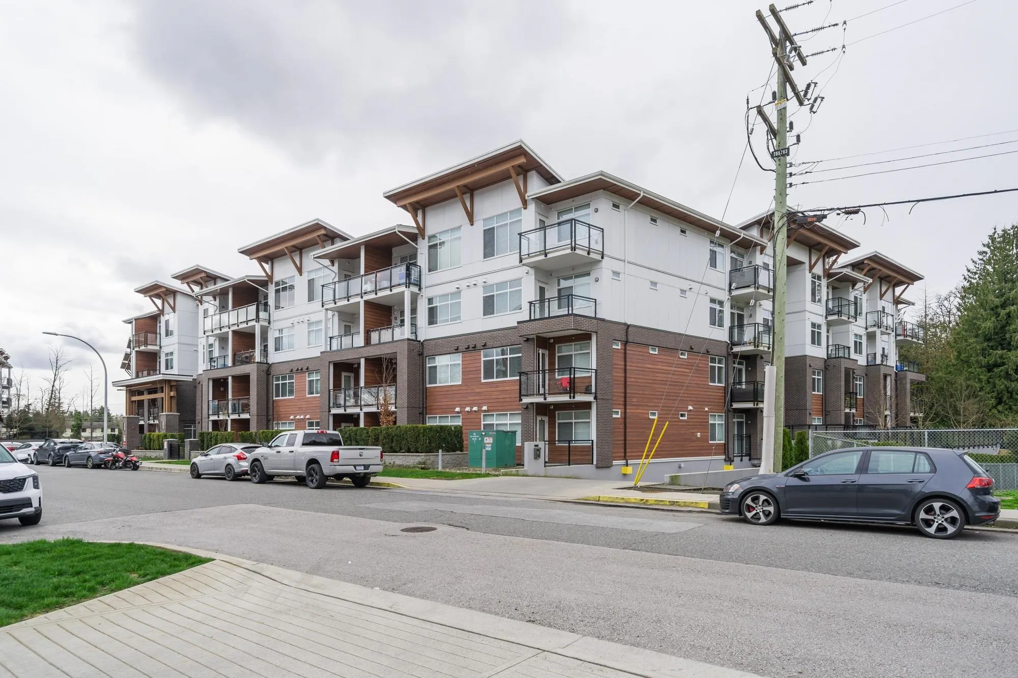 227 5415 Brydon Crescent