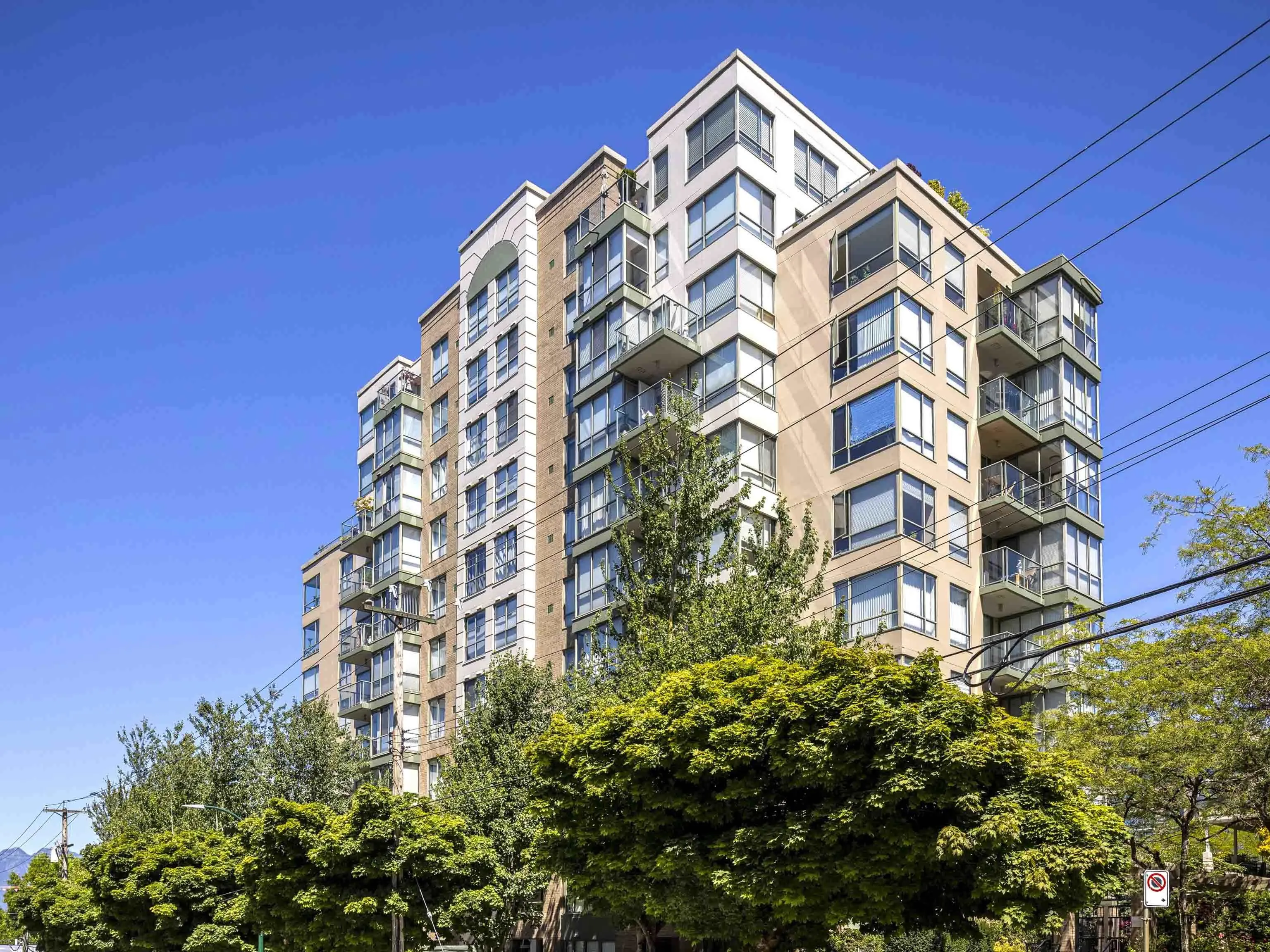 904 2288 Pine Street