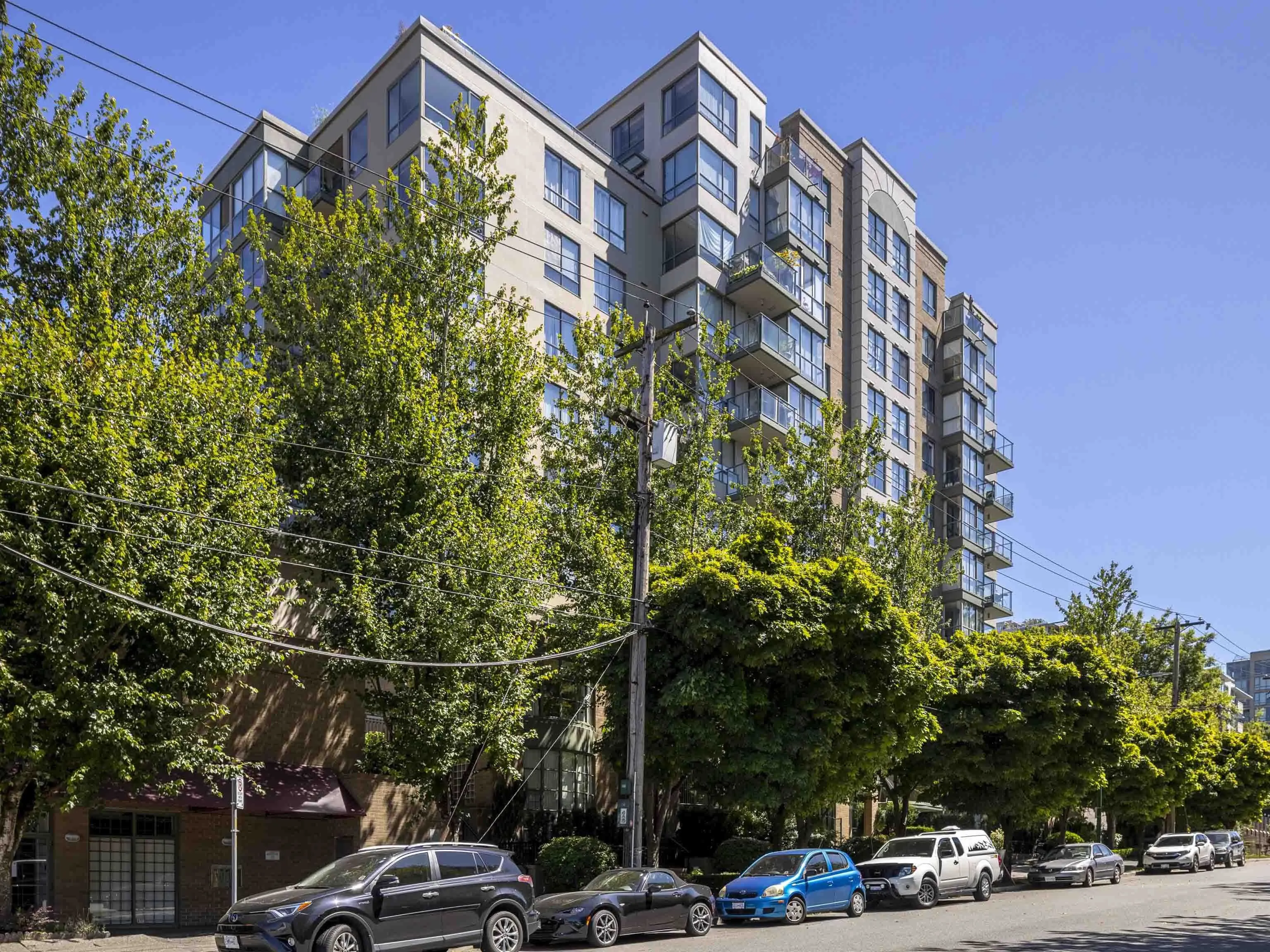 904 2288 Pine Street