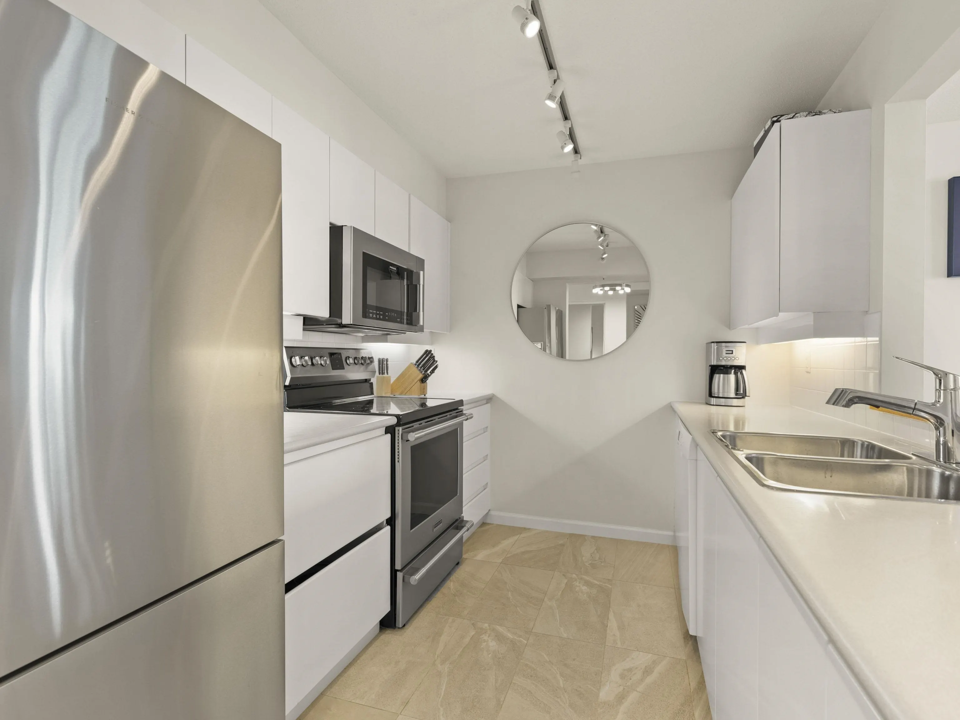 904 2288 Pine Street