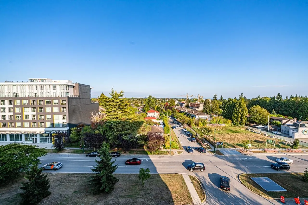 707 6383 Cambie Street