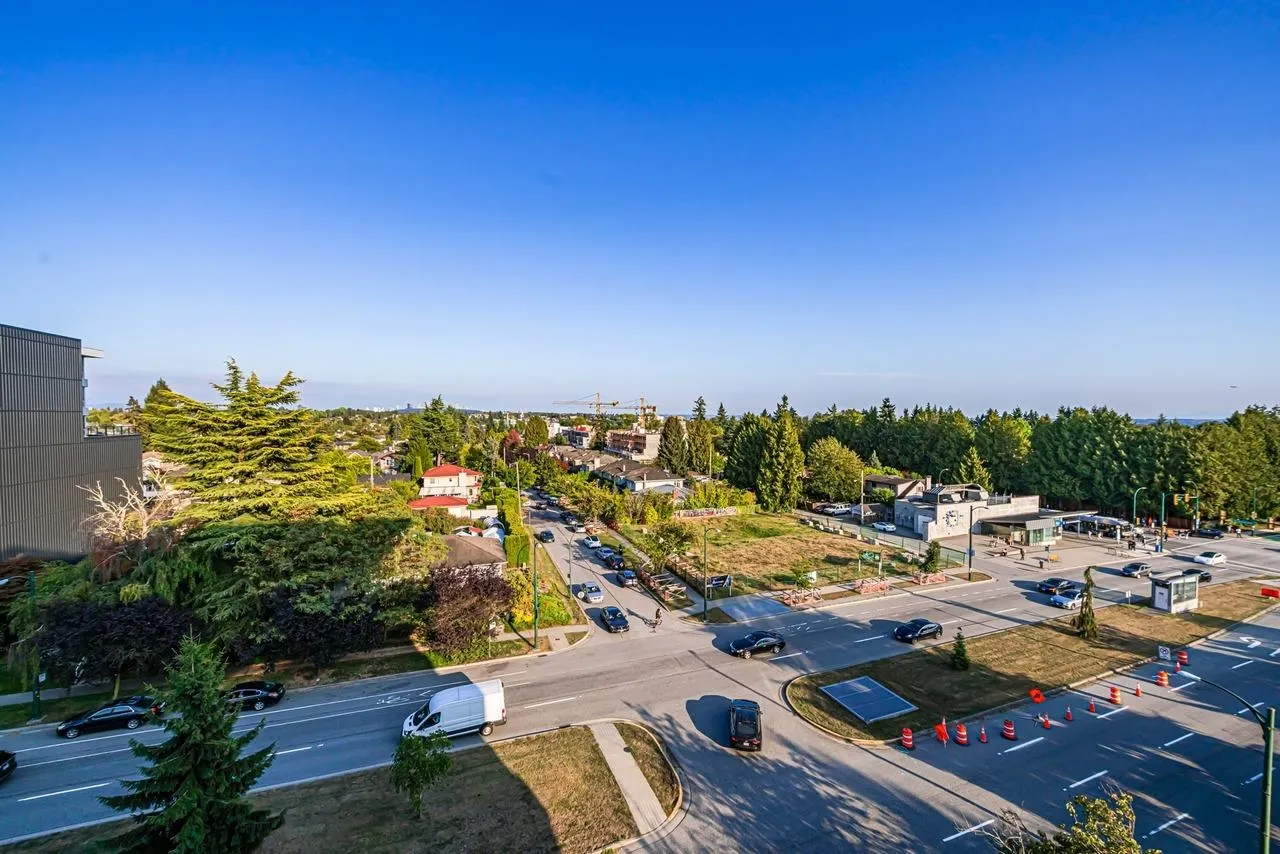 707 6383 Cambie Street