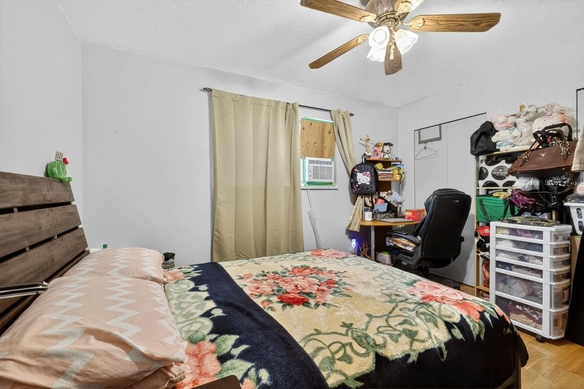 7886 140 Street
