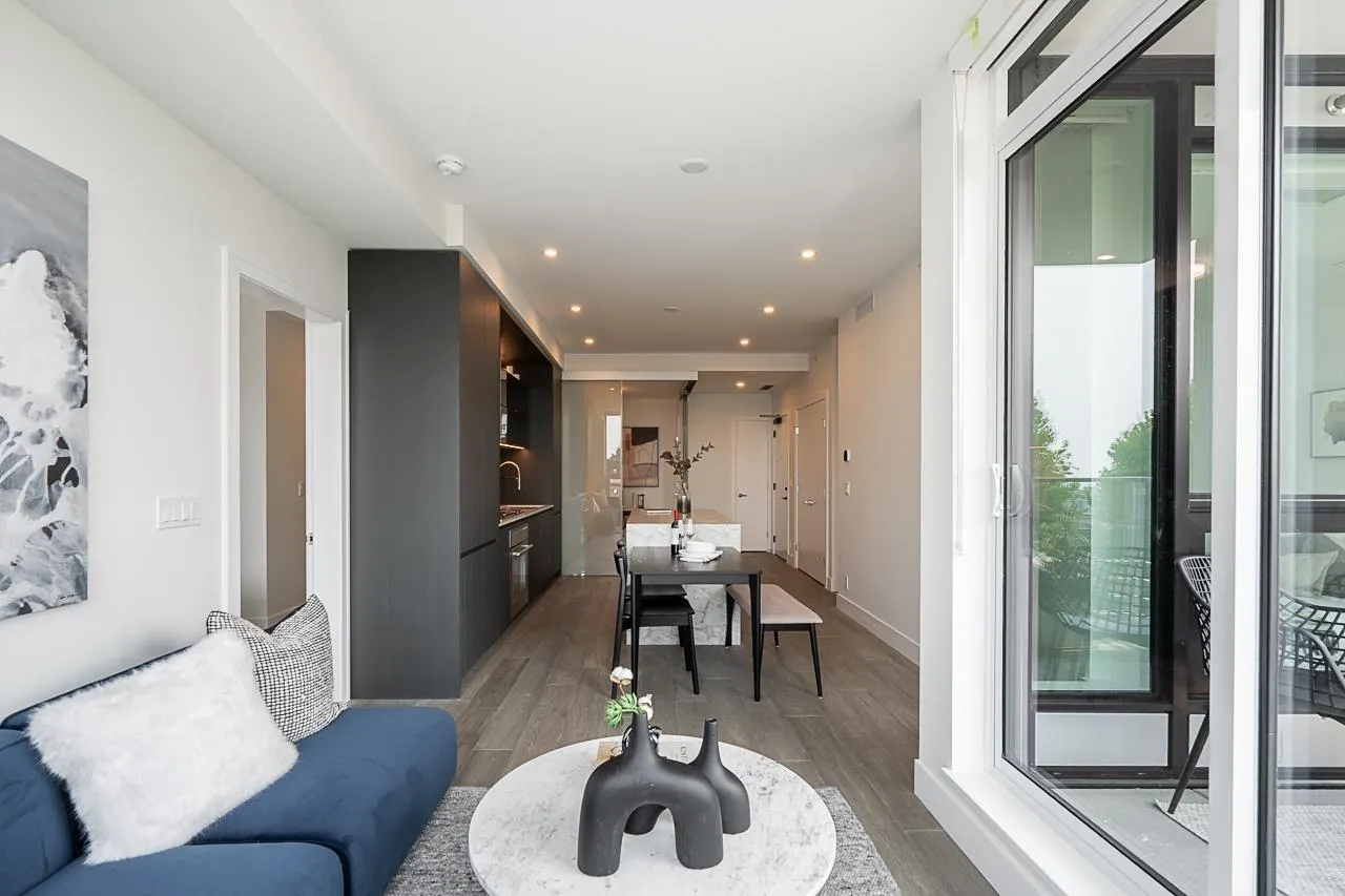 317 1342 Johnston Road