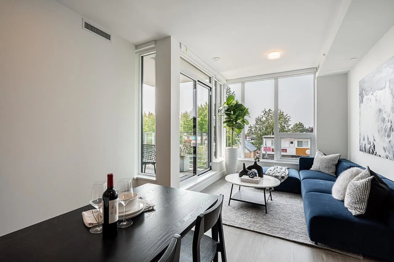 317 1342 Johnston Road