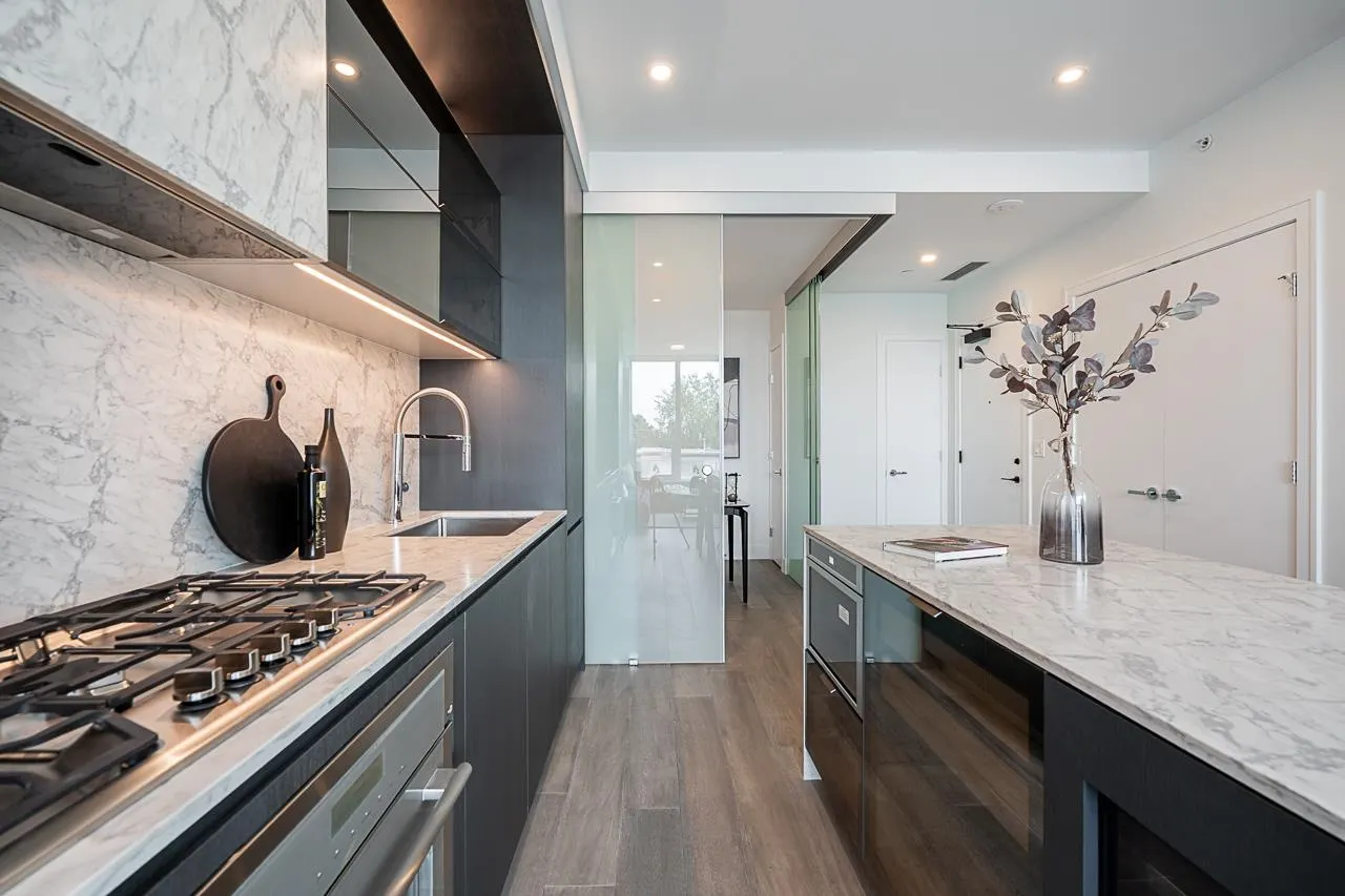 317 1342 Johnston Road