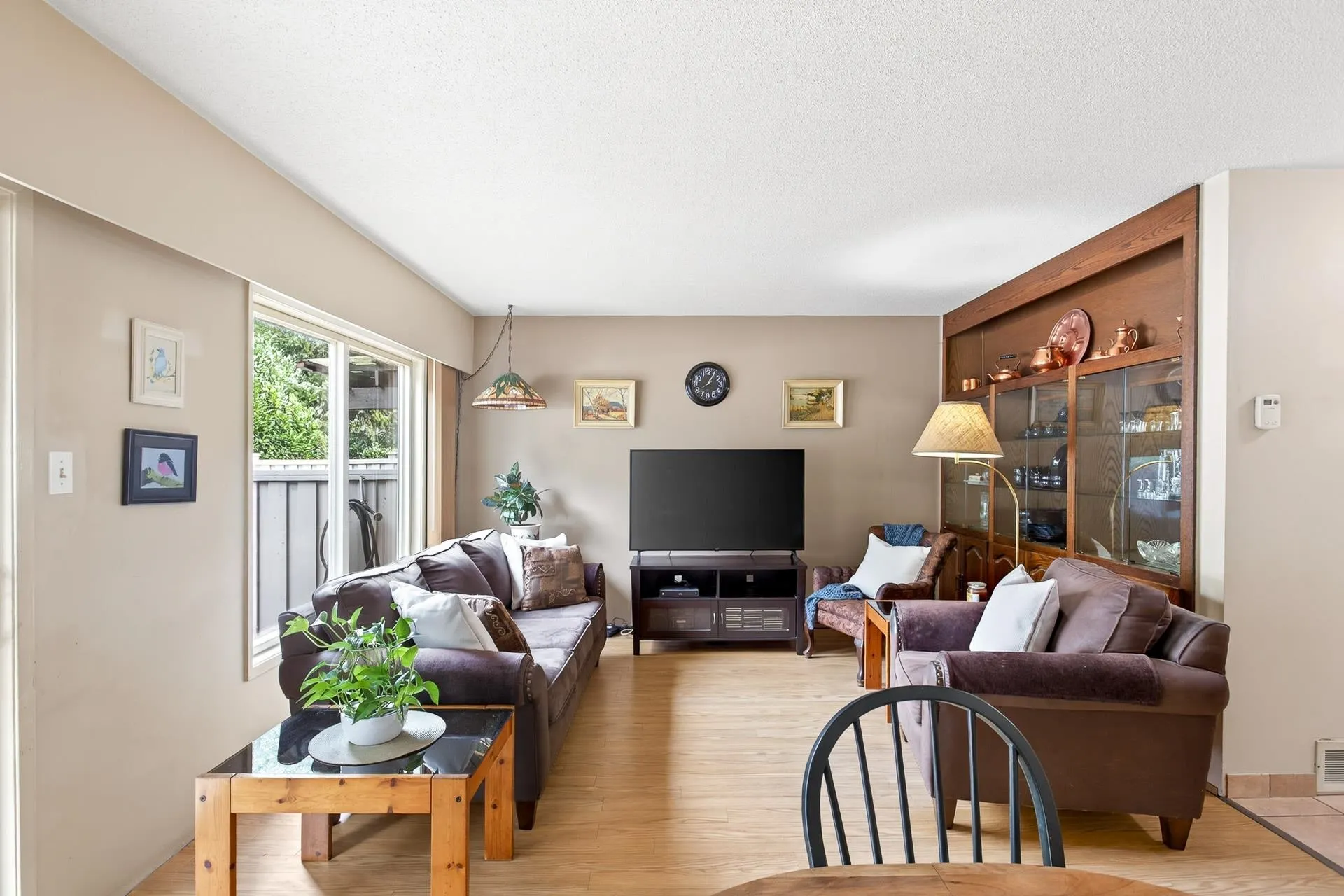 7 3046 Coast Meridian Road