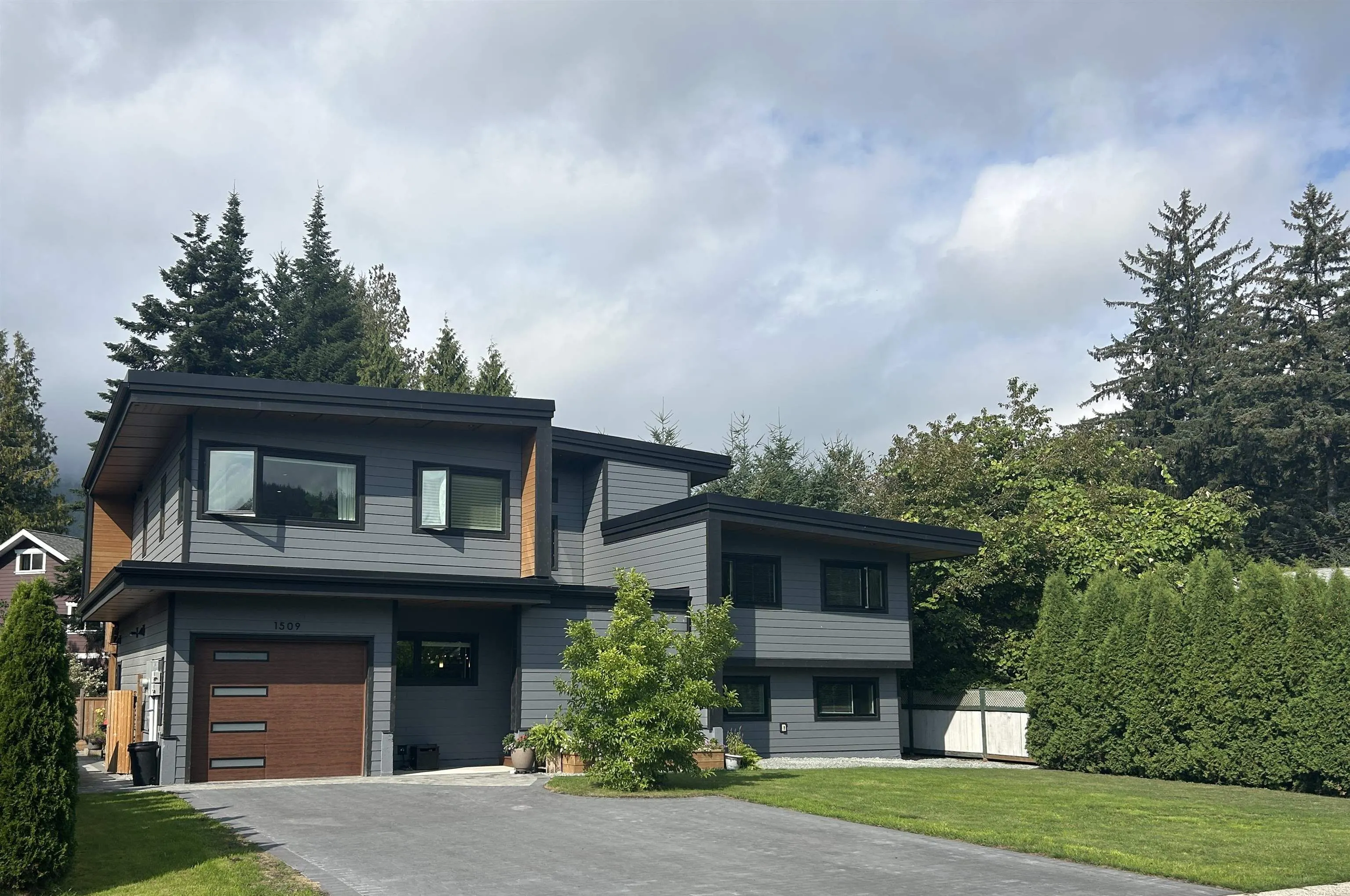 1509 Eagle Run Drive