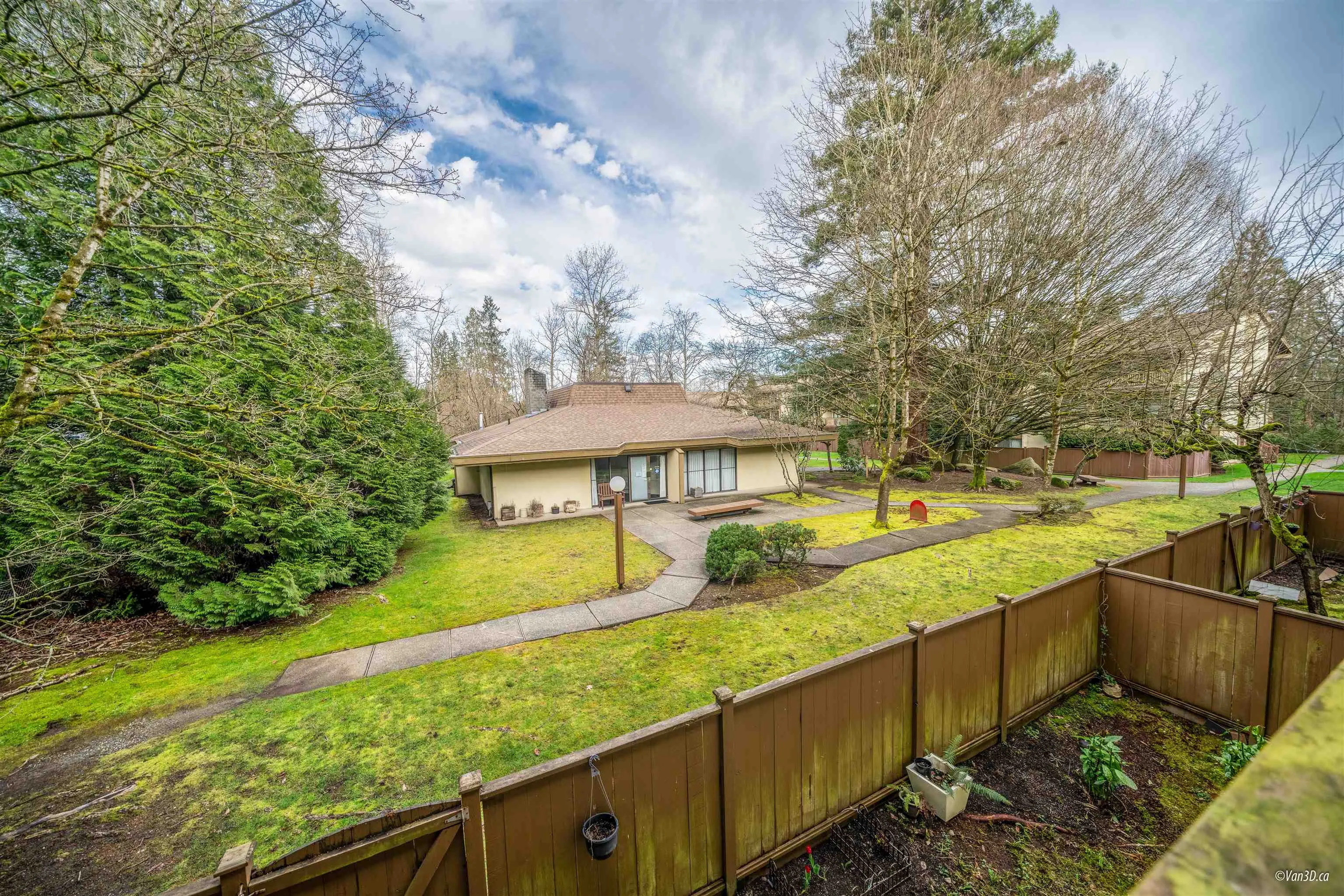 201 14925 100 Avenue