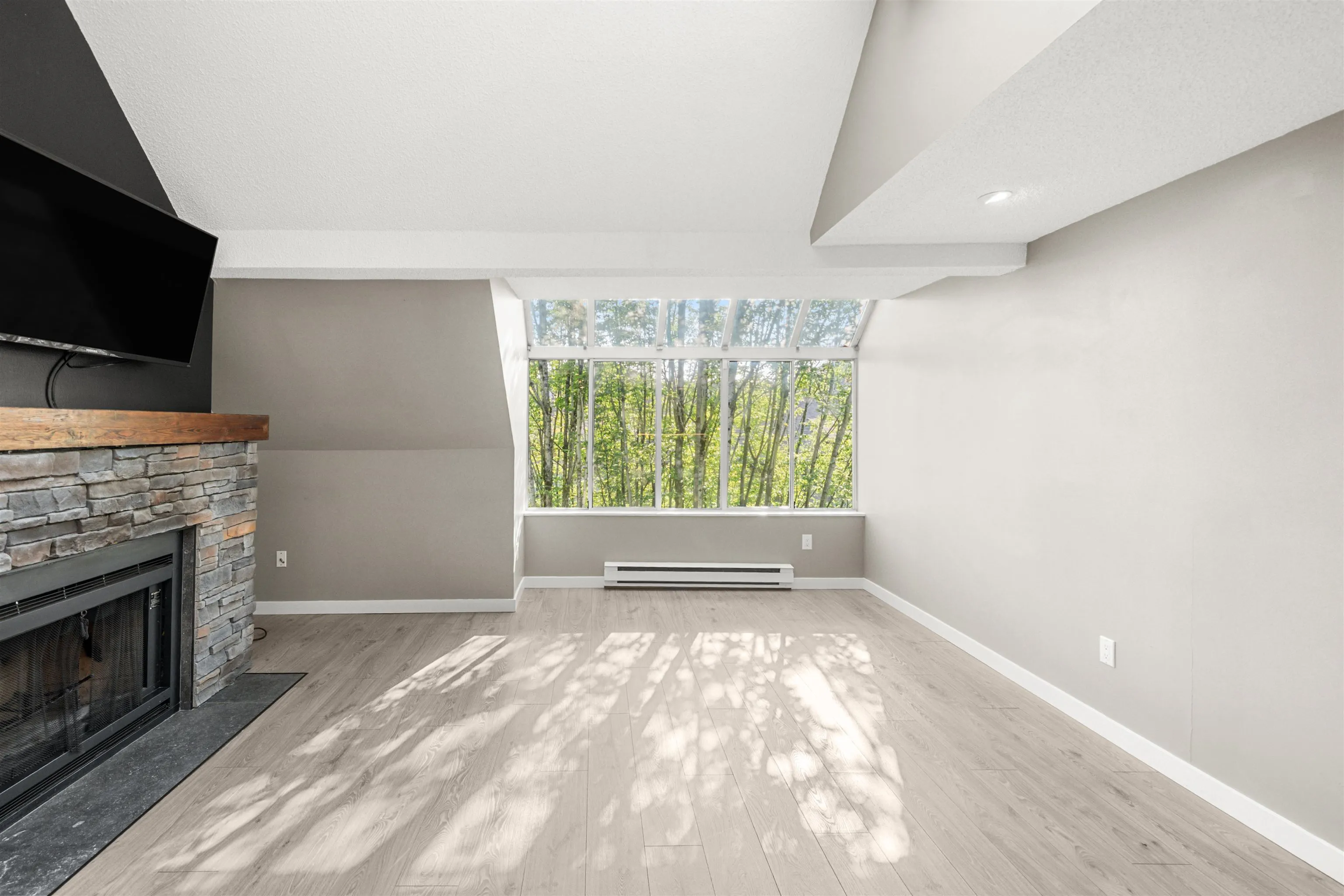 315 7471 Blundell Road