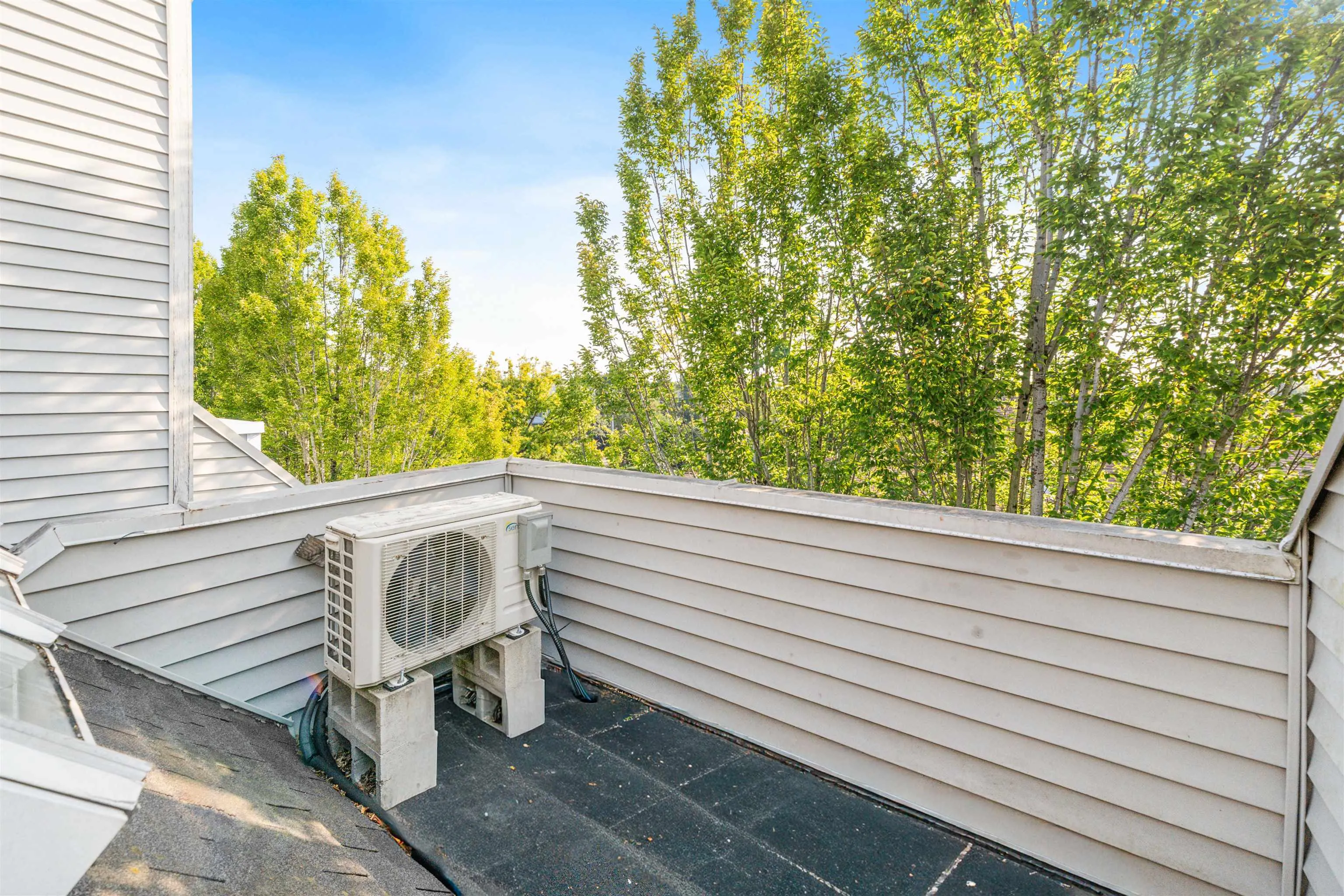 315 7471 Blundell Road