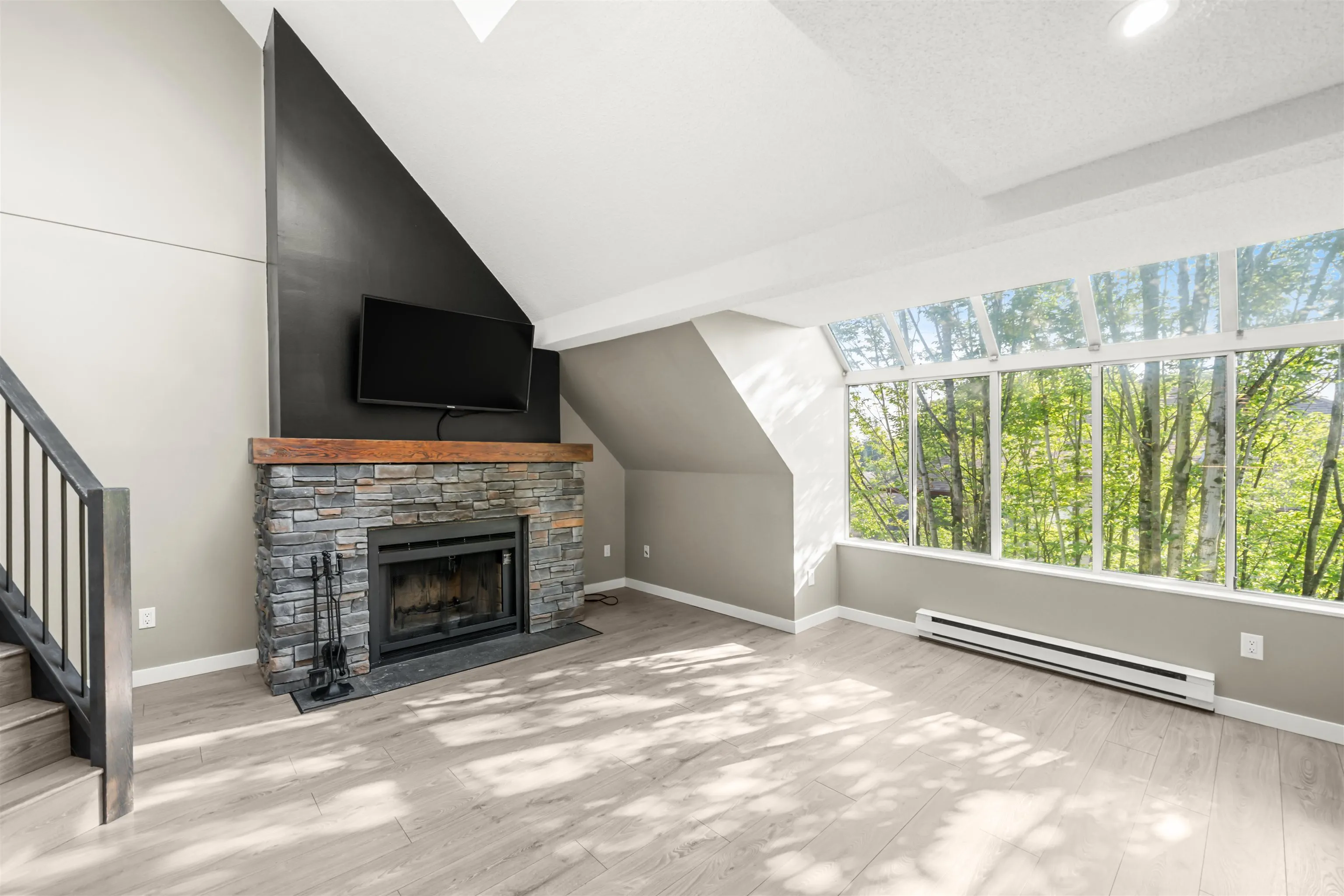 315 7471 Blundell Road