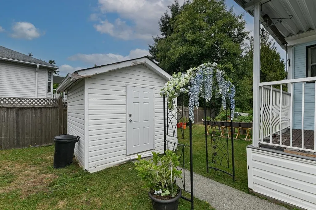 #43 2035 Martens St. Street