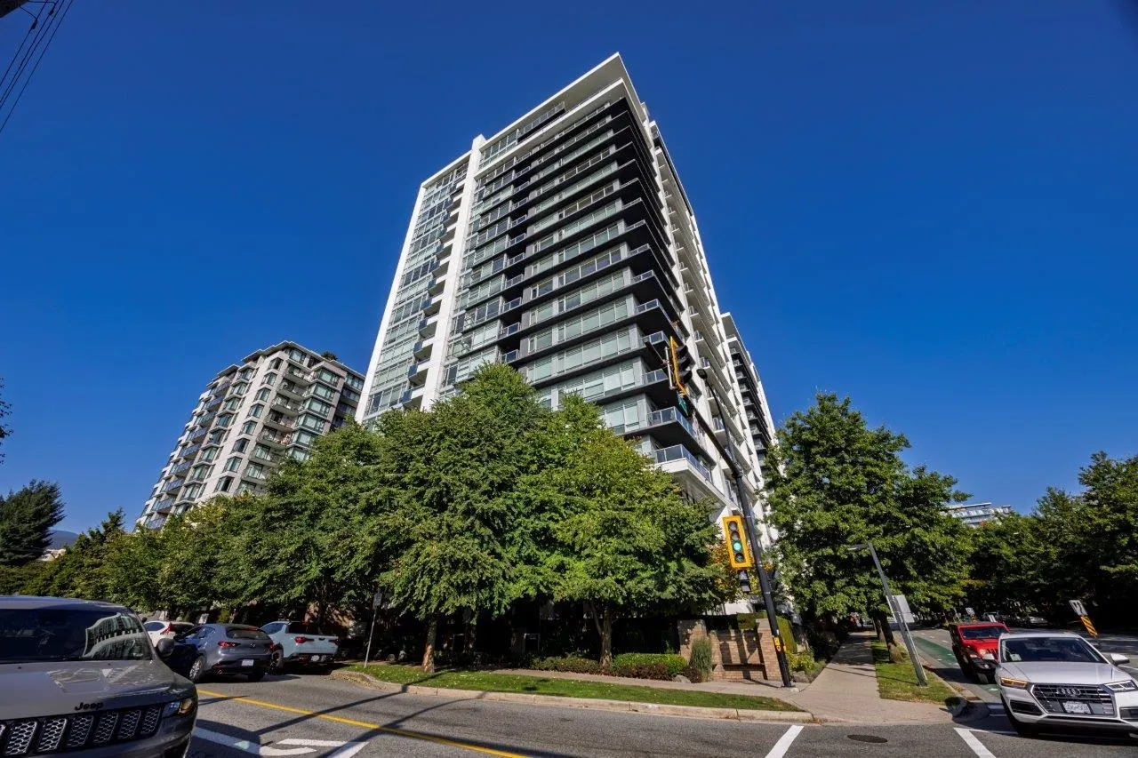 1208 1320 Chesterfield Avenue