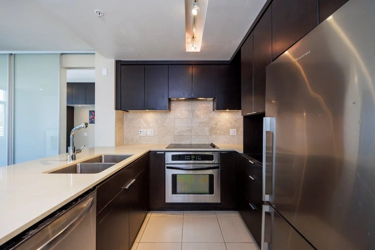 1208 1320 Chesterfield Avenue