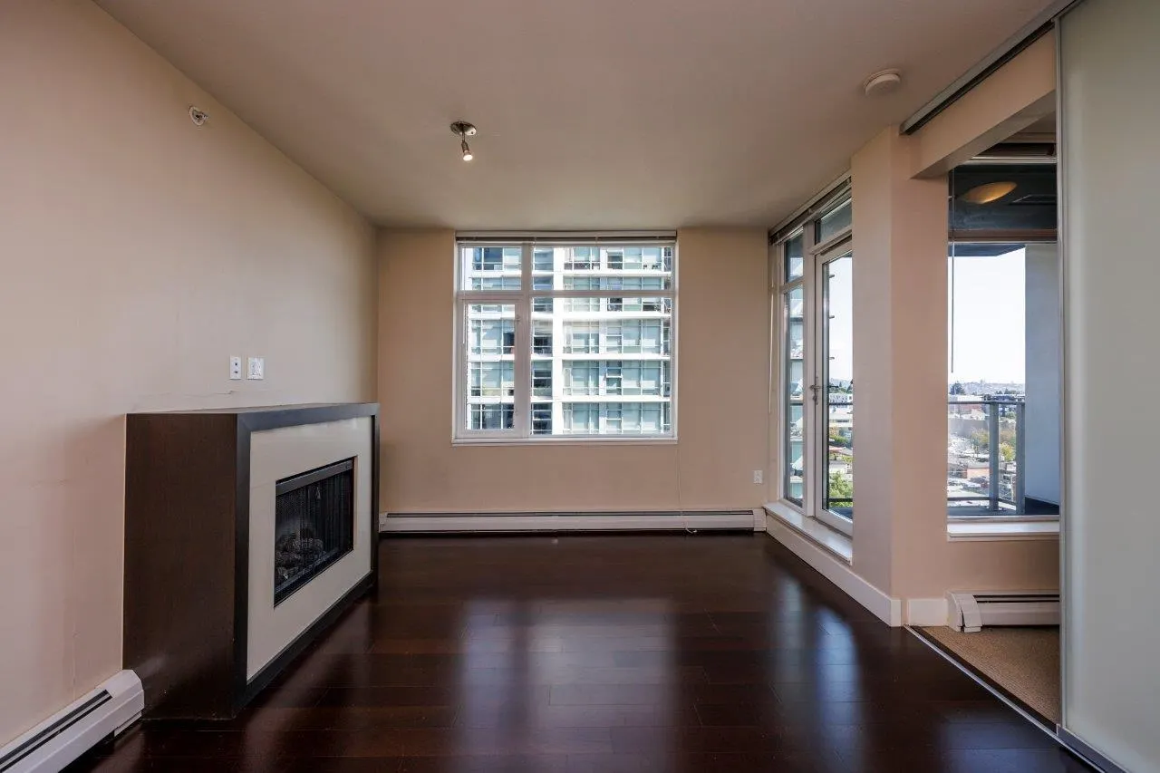 1208 1320 Chesterfield Avenue
