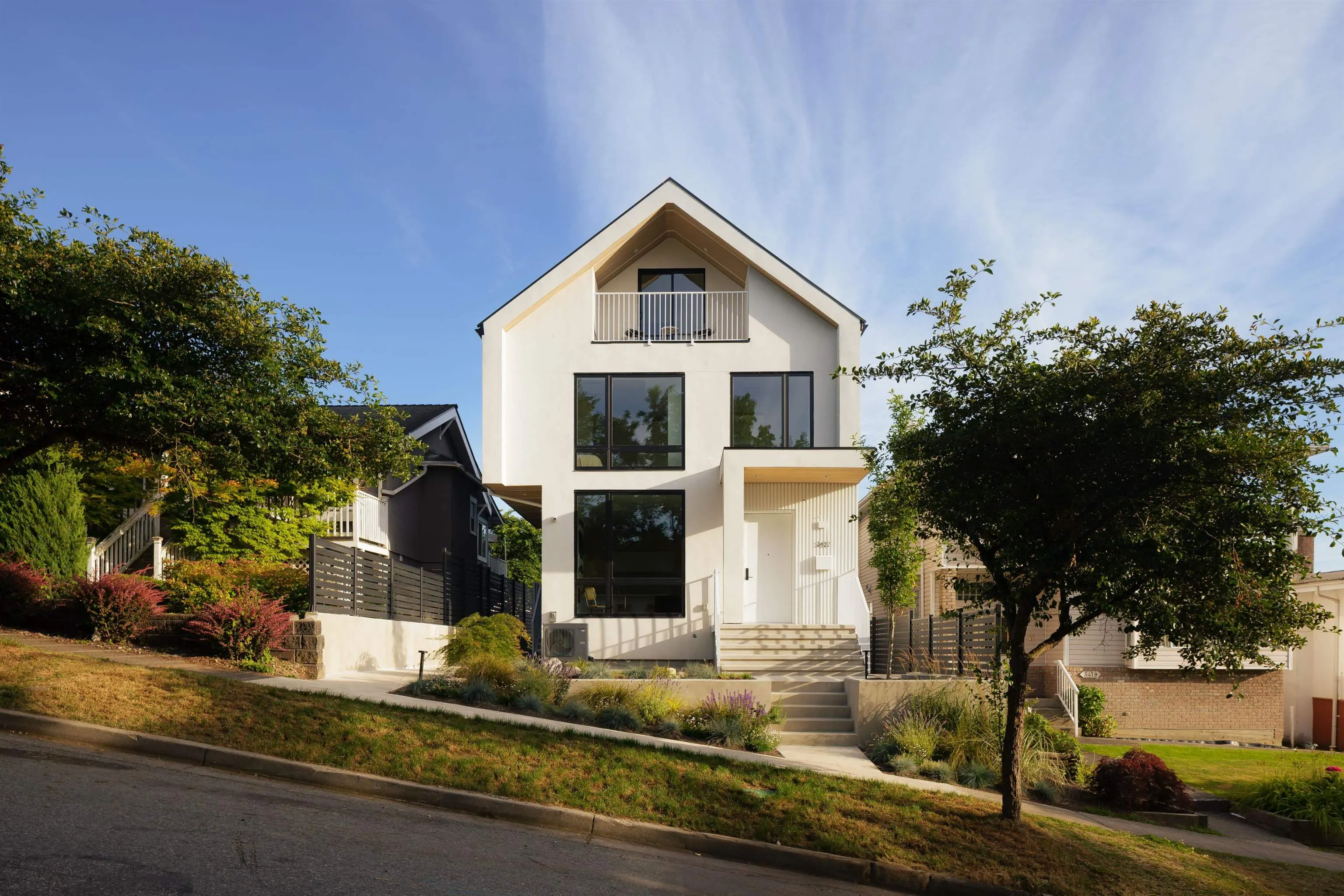3422 Pandora Street