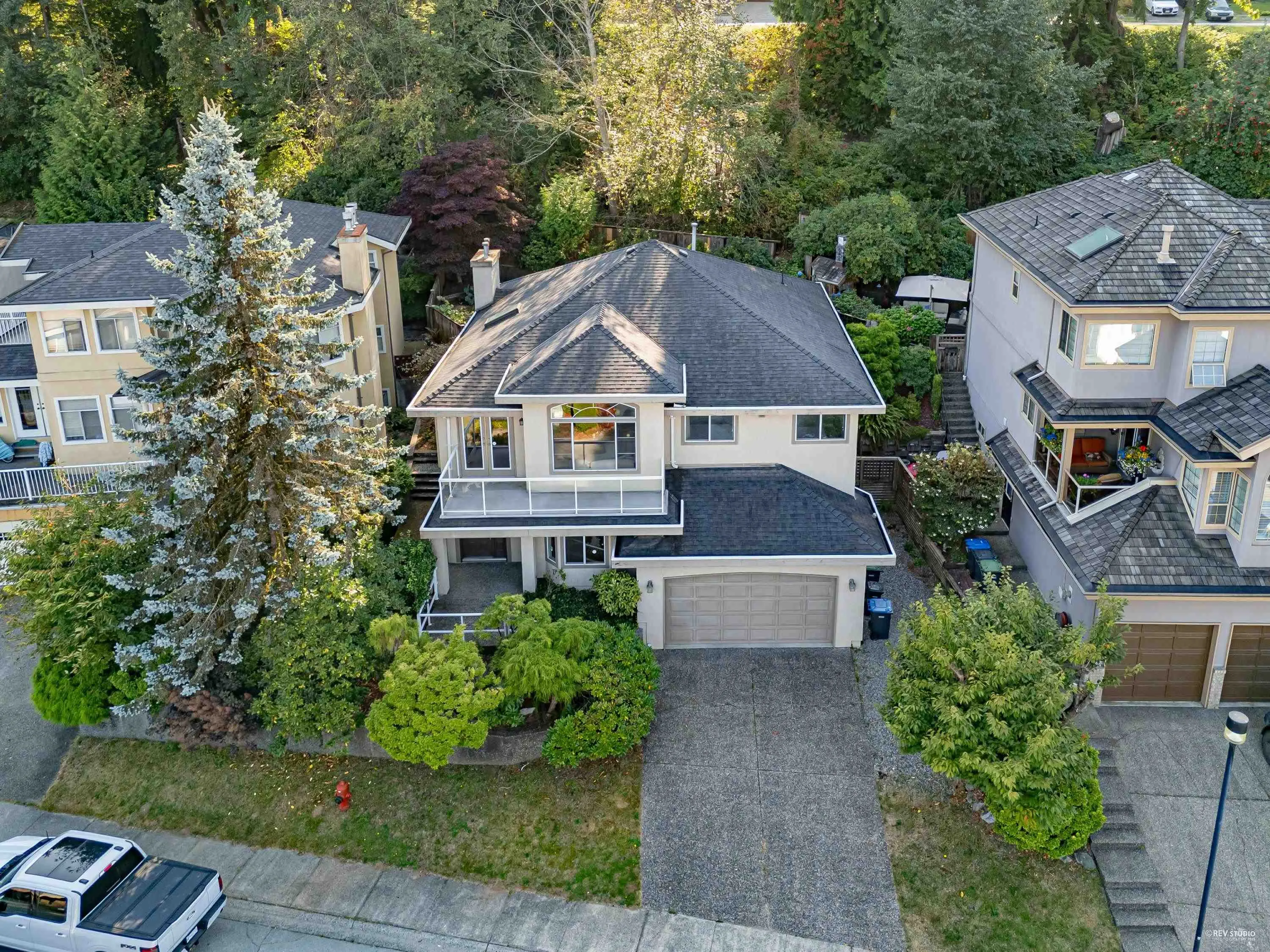 25 Burrard Crescent