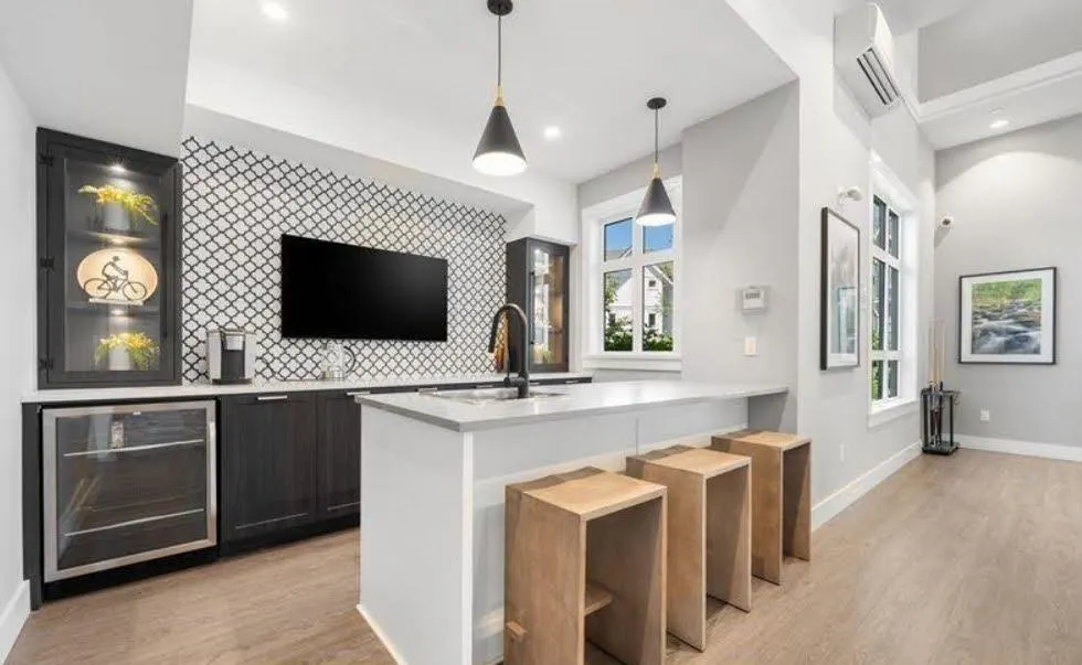 146 8335 Nelson Street