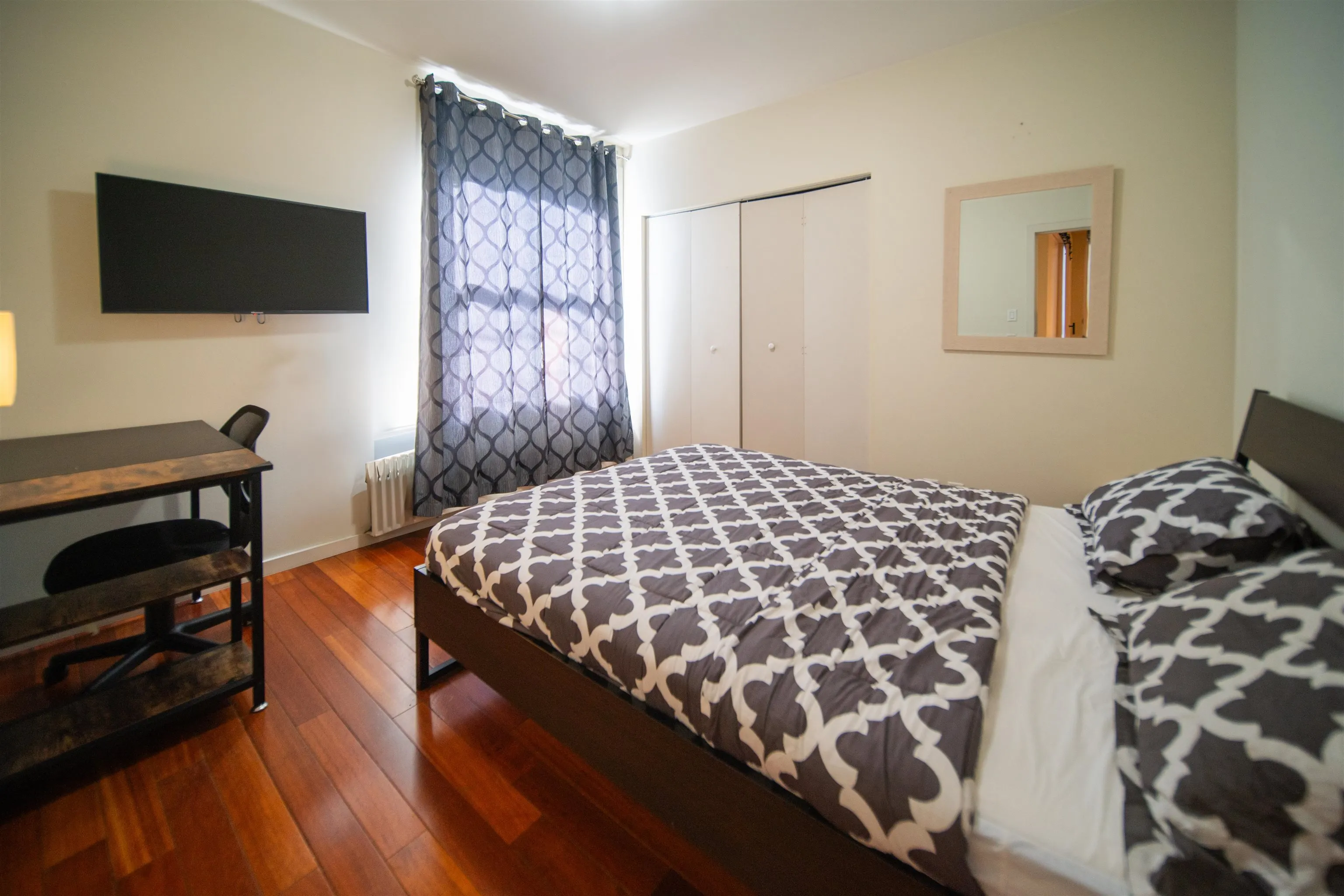 204 -PROMO 440 Richards Street