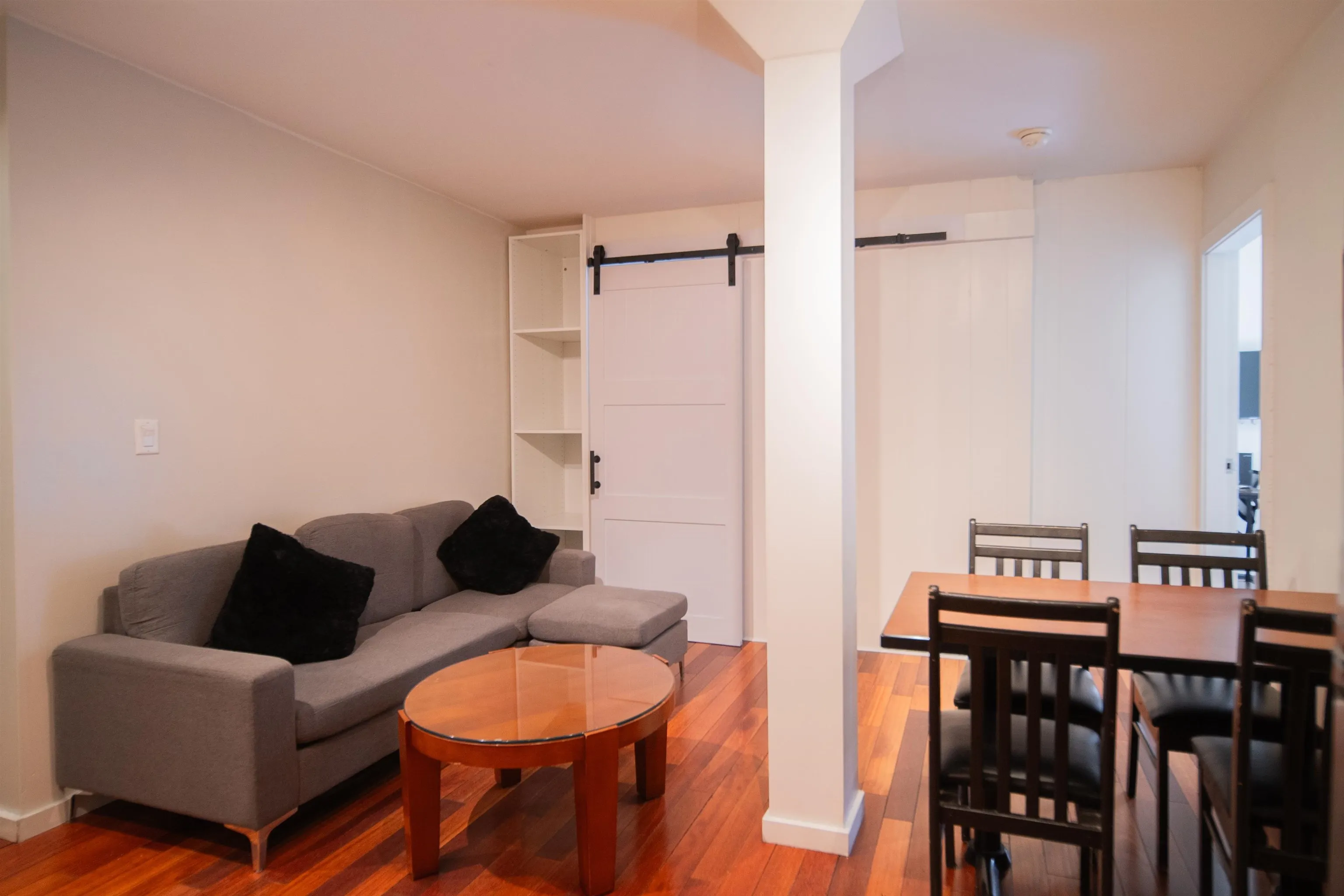 204 -PROMO 440 Richards Street