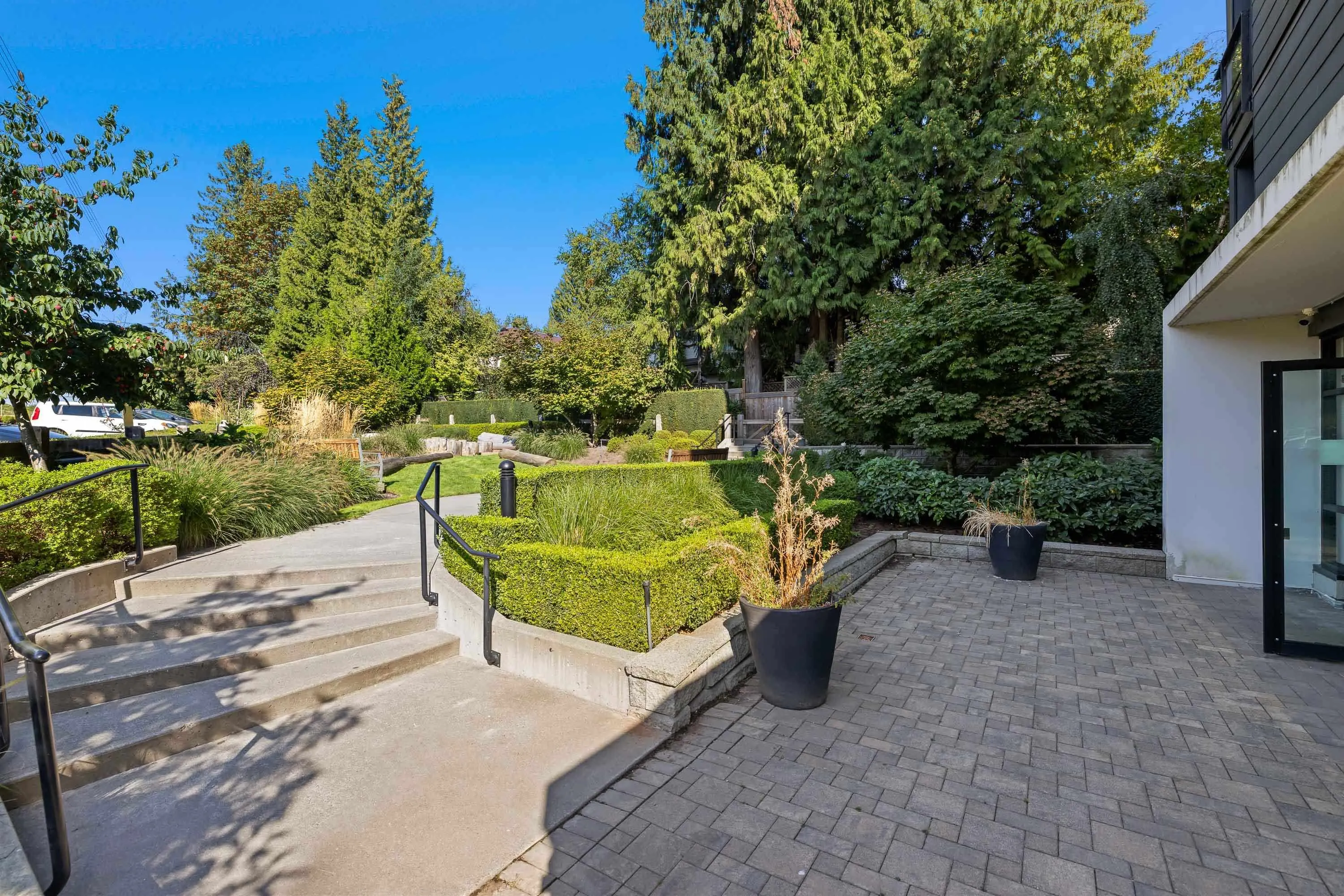 306 13919 Fraser Highway